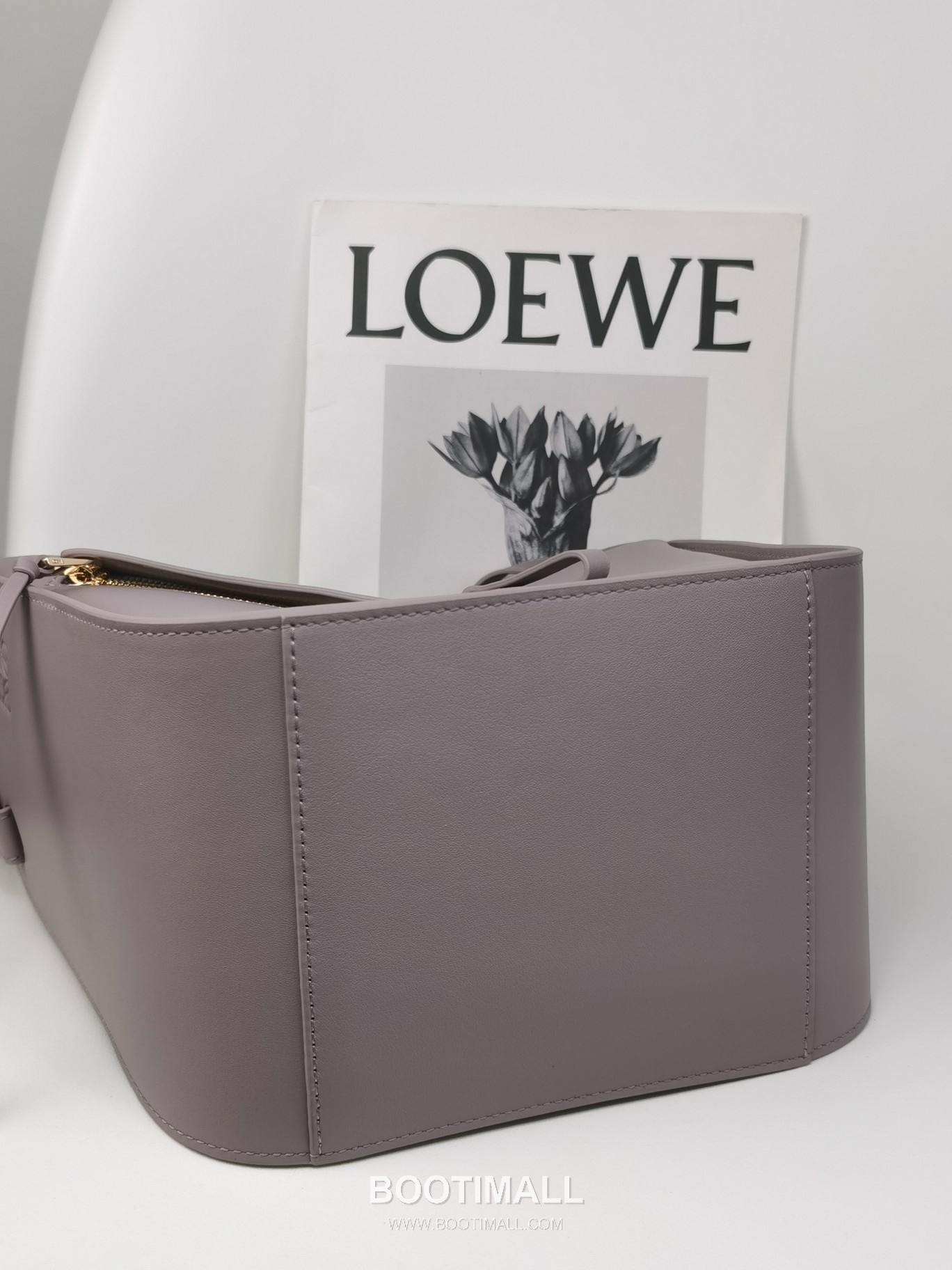 Loewe Hammock Compact Grained Calfskin Leather Shoulder Bag 8047 로에베 해먹 컴팩트 그레인 카프스킨 숄더 크로스백 20cm 7