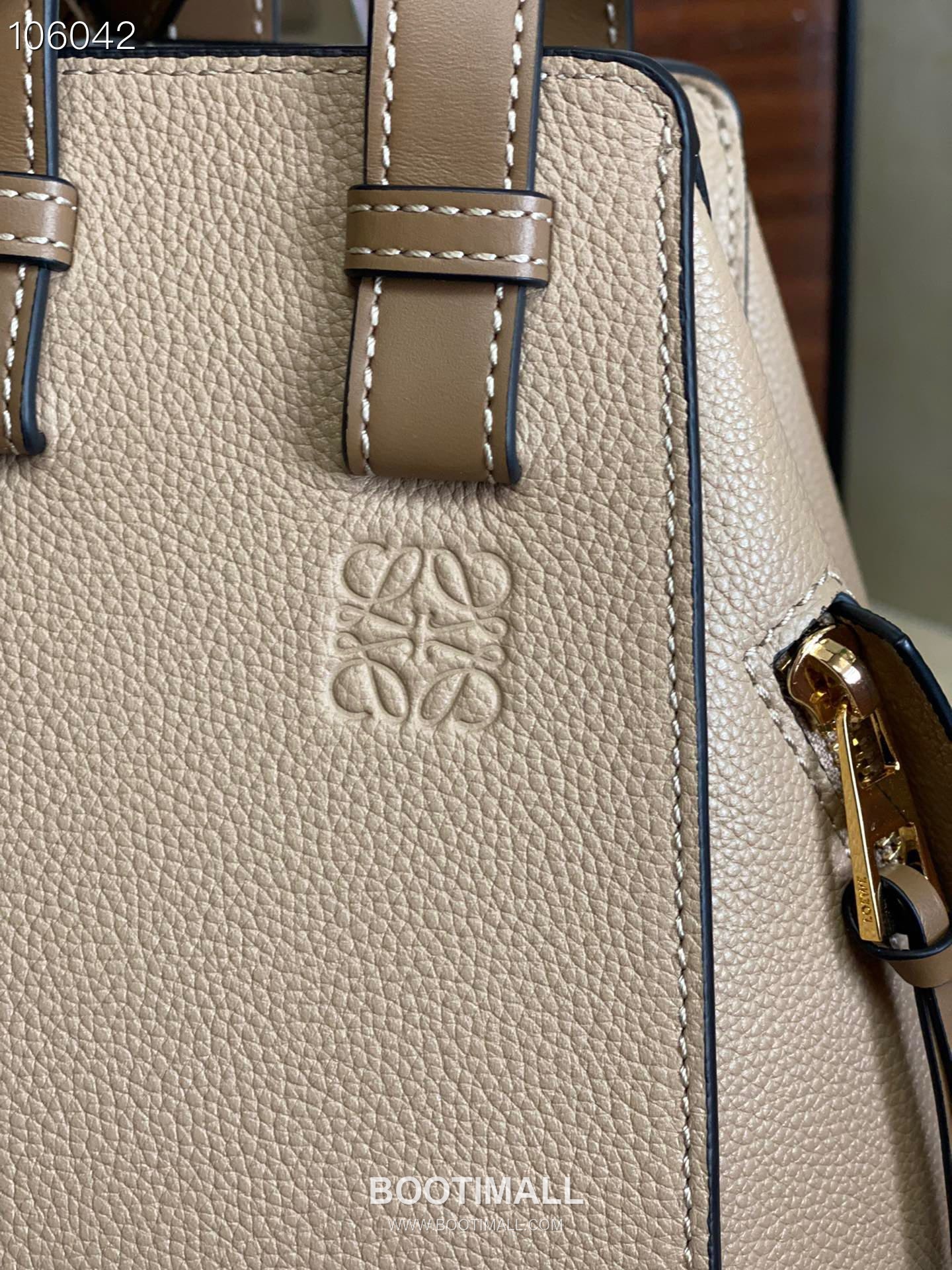 Loewe Hammock Compact Grained Calfskin Leather Shoulder Bag 8047 로에베 해먹 컴팩트 그레인 카프스킨 숄더 크로스백 20cm 9