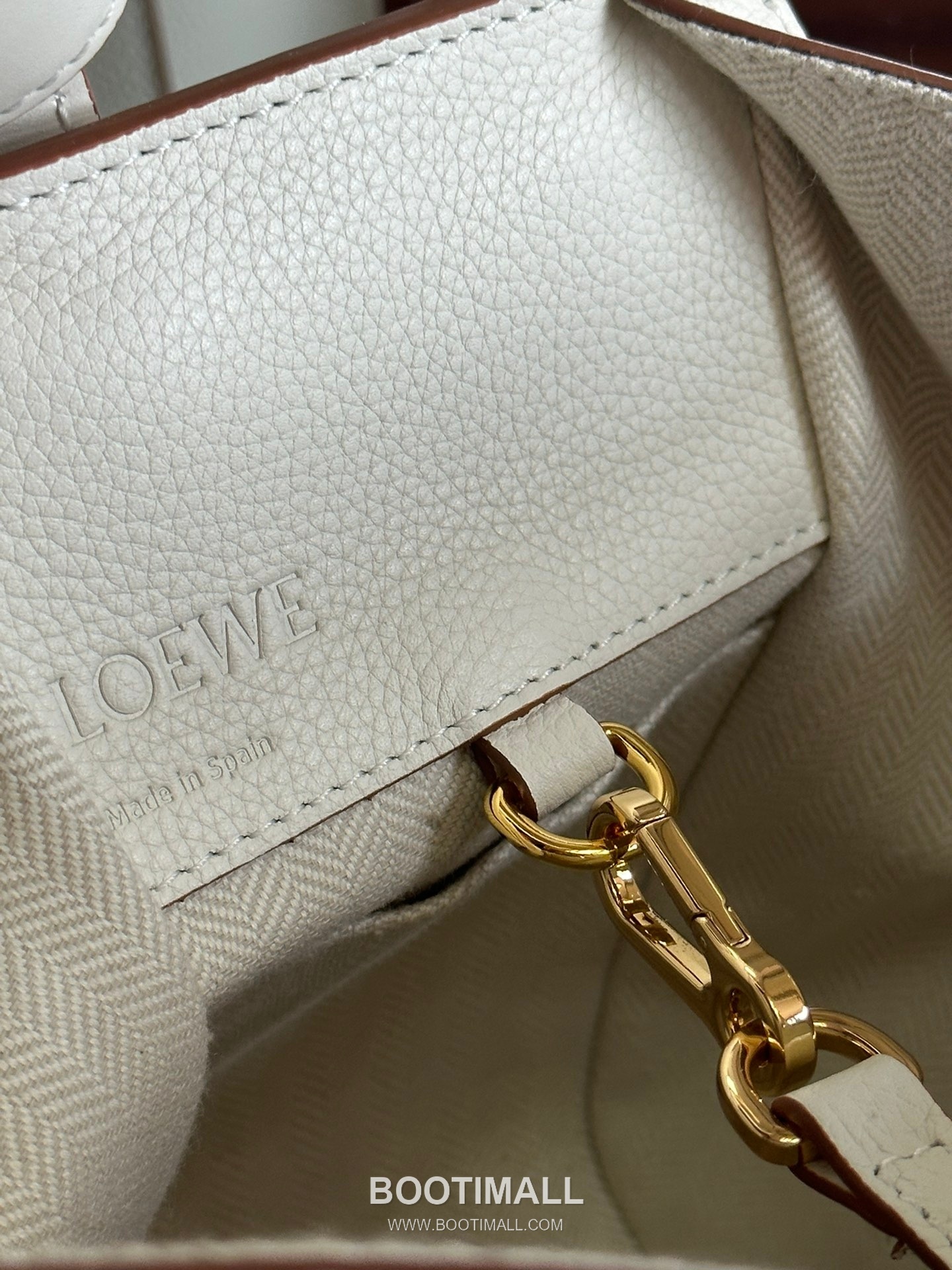 Loewe Hammock Compact Grained Calfskin Leather Shoulder Bag 8047 로에베 해먹 컴팩트 그레인 카프스킨 숄더 크로스백 20cm 9