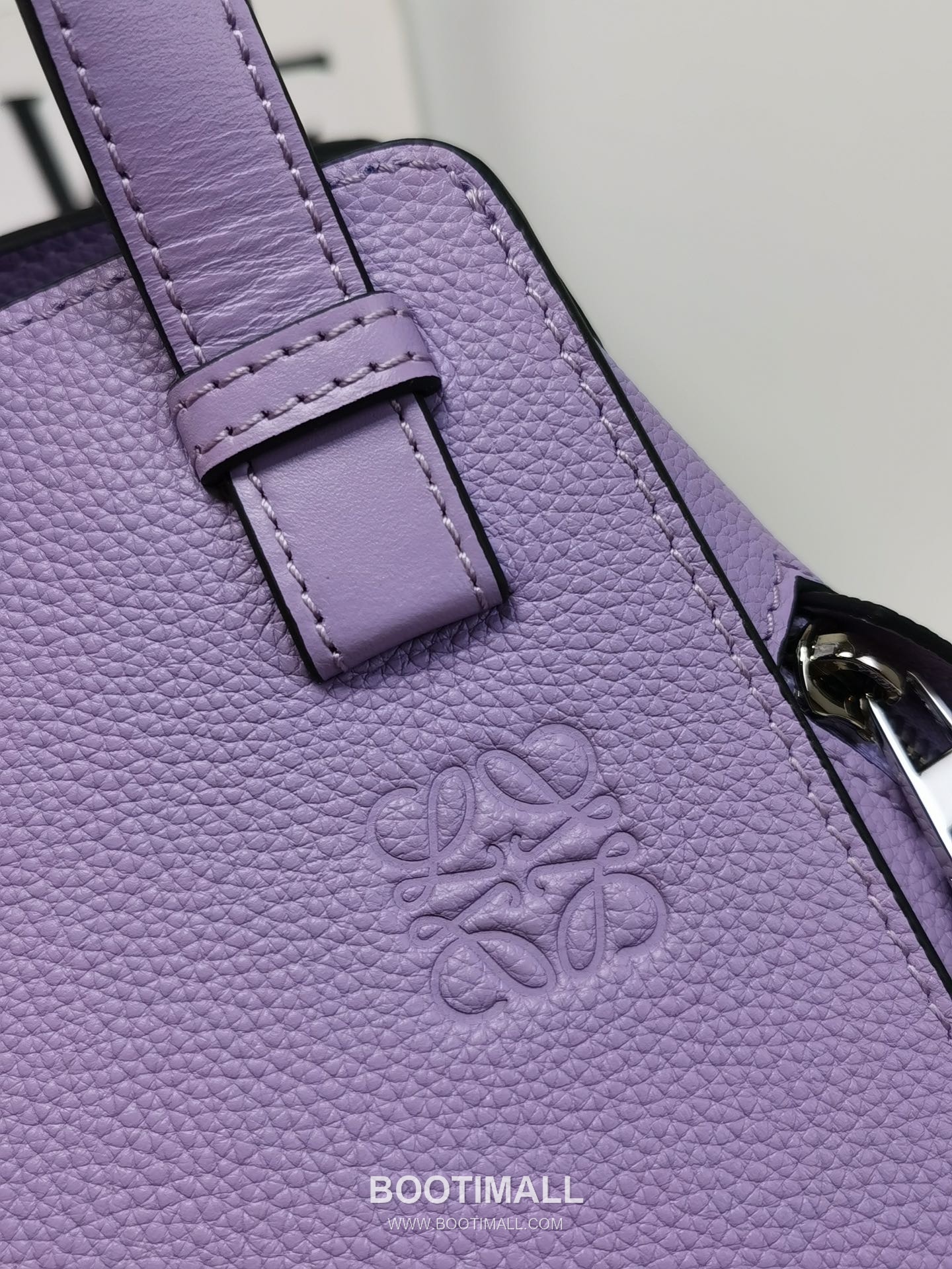 Loewe Hammock Compact Grained Calfskin Leather Shoulder Bag 8047 로에베 해먹 컴팩트 그레인 카프스킨 숄더 크로스백 20cm 6