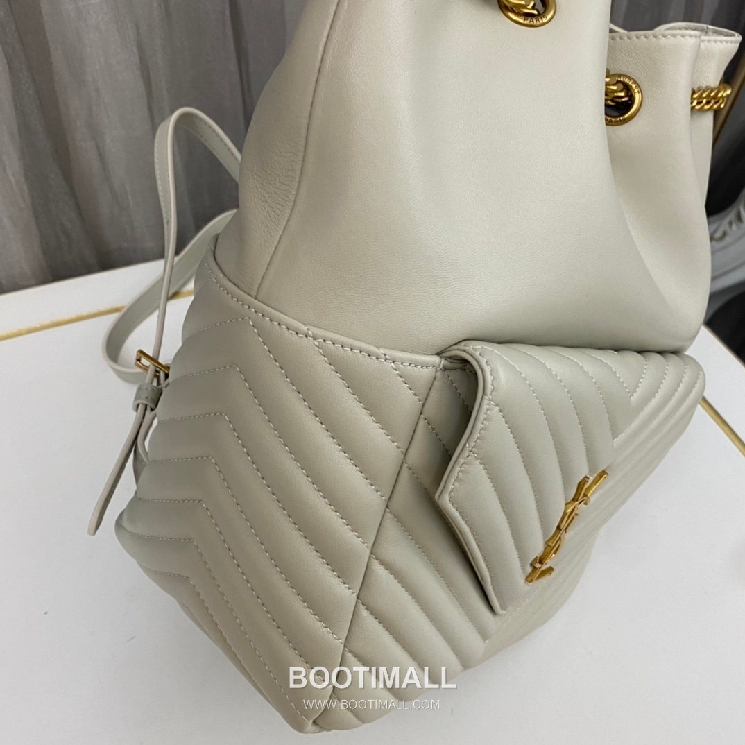 Saint Laurent Monogram Flap Pocket Lambskin Backpack 672609 생로랑 모노그램 램스킨 플랩 백팩 29cm 9