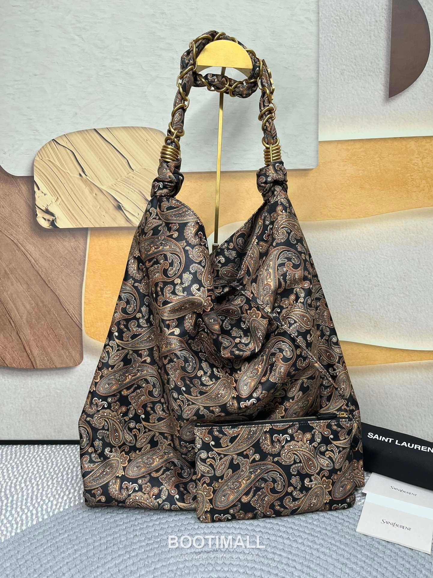Saint Laurent Le Cassandre Paisley Print Satin Tote Bag 834750 생로랑 르 카산드르 페이즐리 프린트 새틴 토트백 47cm 11