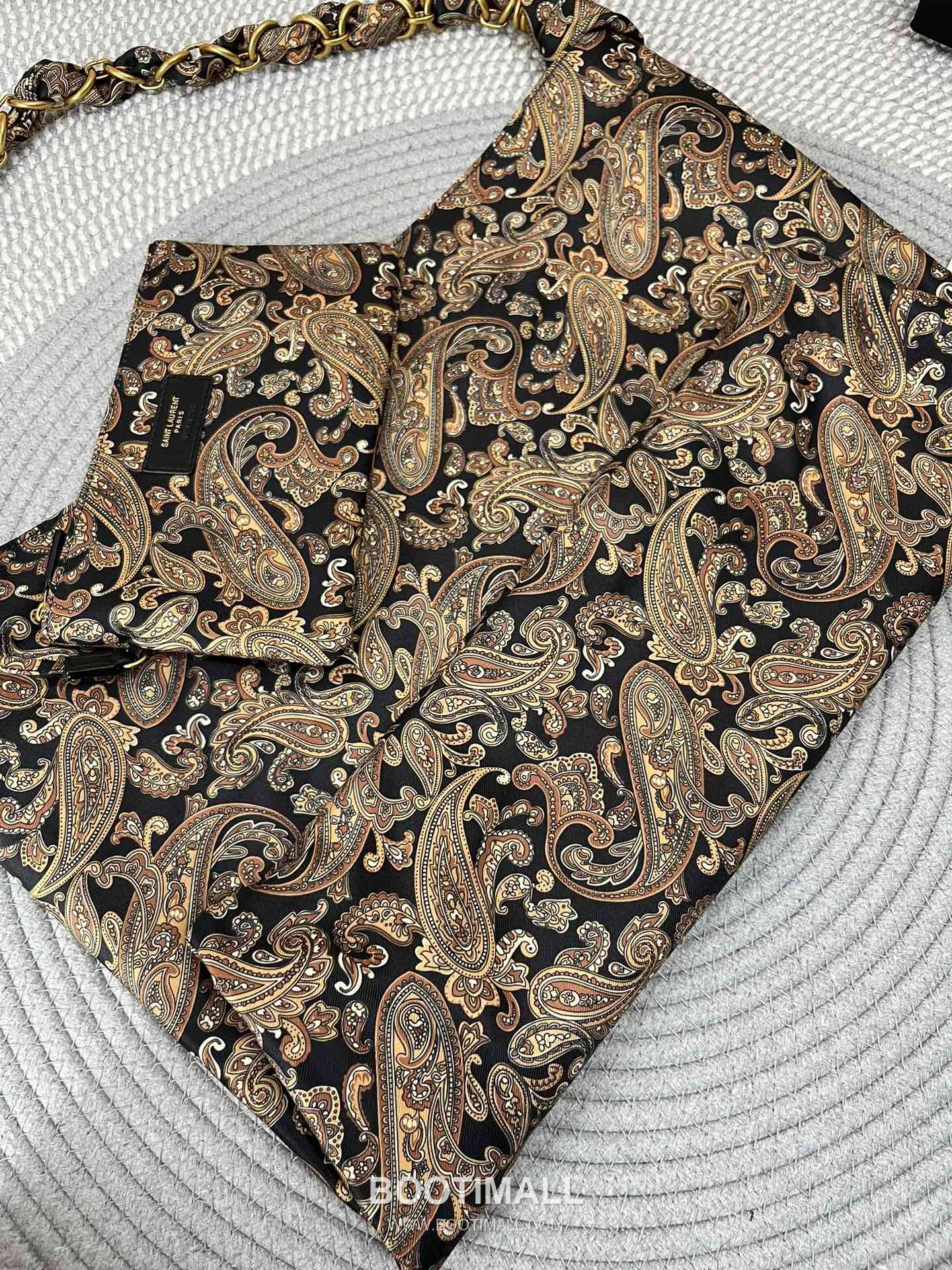 Saint Laurent Le Cassandre Paisley Print Satin Tote Bag 834750 생로랑 르 카산드르 페이즐리 프린트 새틴 토트백 47cm 13