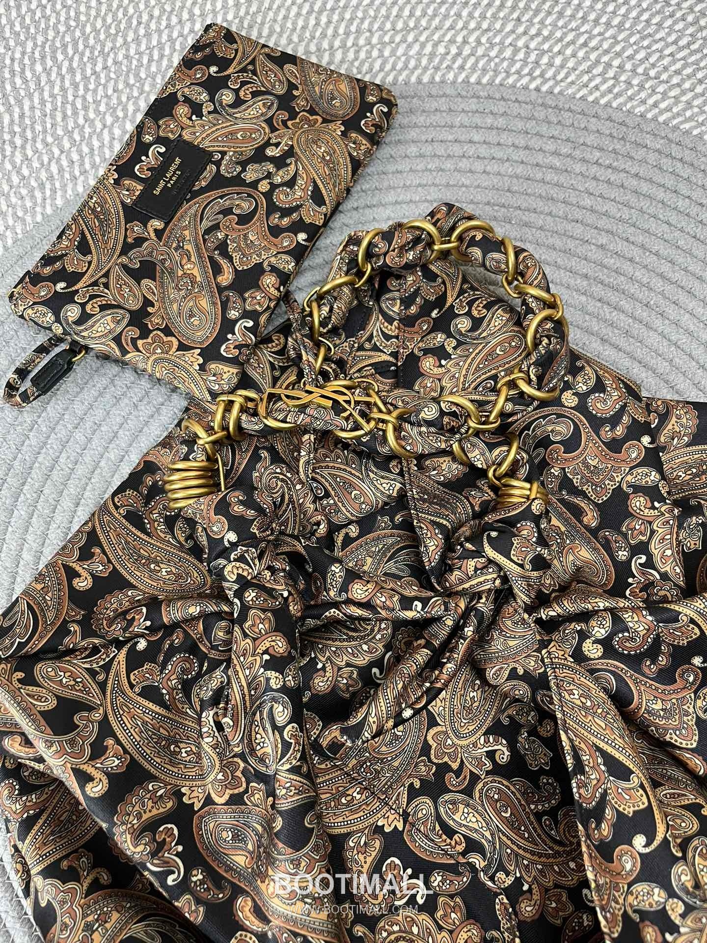 Saint Laurent Le Cassandre Paisley Print Satin Tote Bag 834750 생로랑 르 카산드르 페이즐리 프린트 새틴 토트백 47cm 15