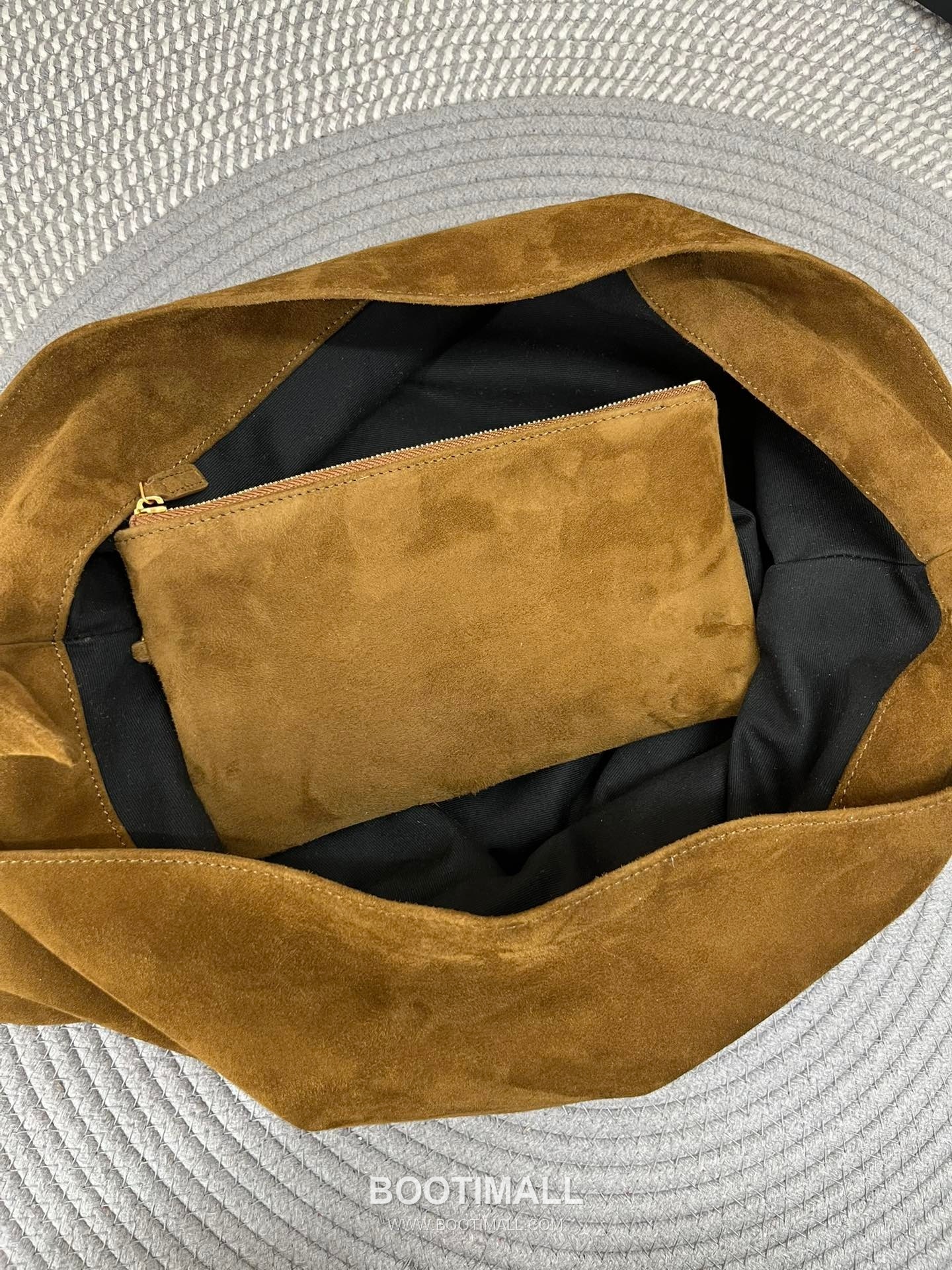 Saint Laurent Amalia Suede Leather Tote Bag 834750 생로랑 아말리아 스웨이드 레더 토트백 47cm 15