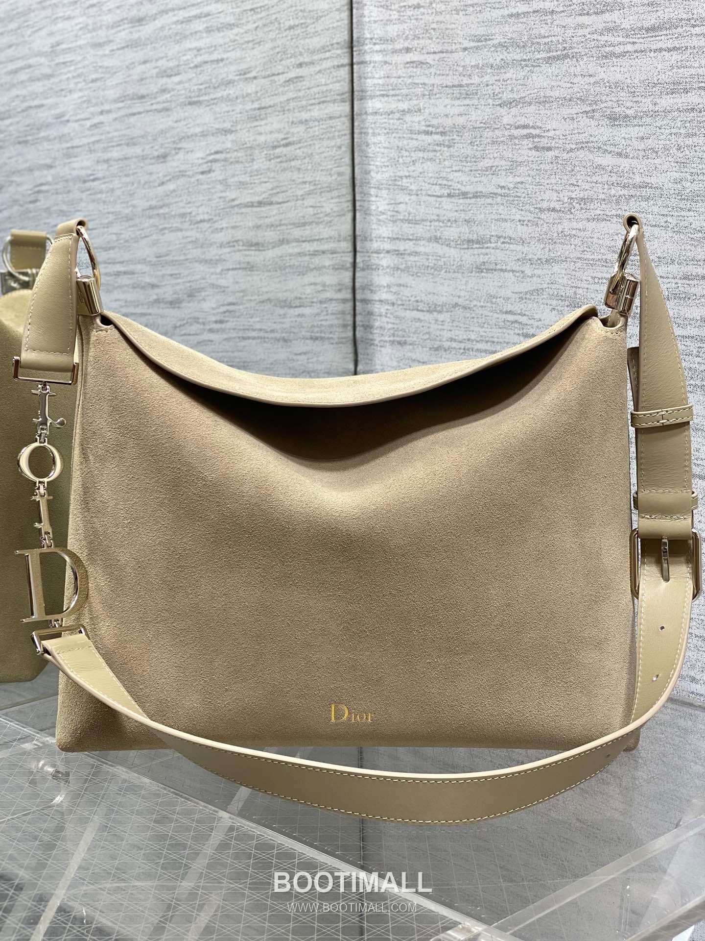 Dior Christian Dior Suede Leather Hobo Shoulder Bag 디올 크리스찬 디올 스웨이드 레더 호보 숄더 크로스백 33cm 1