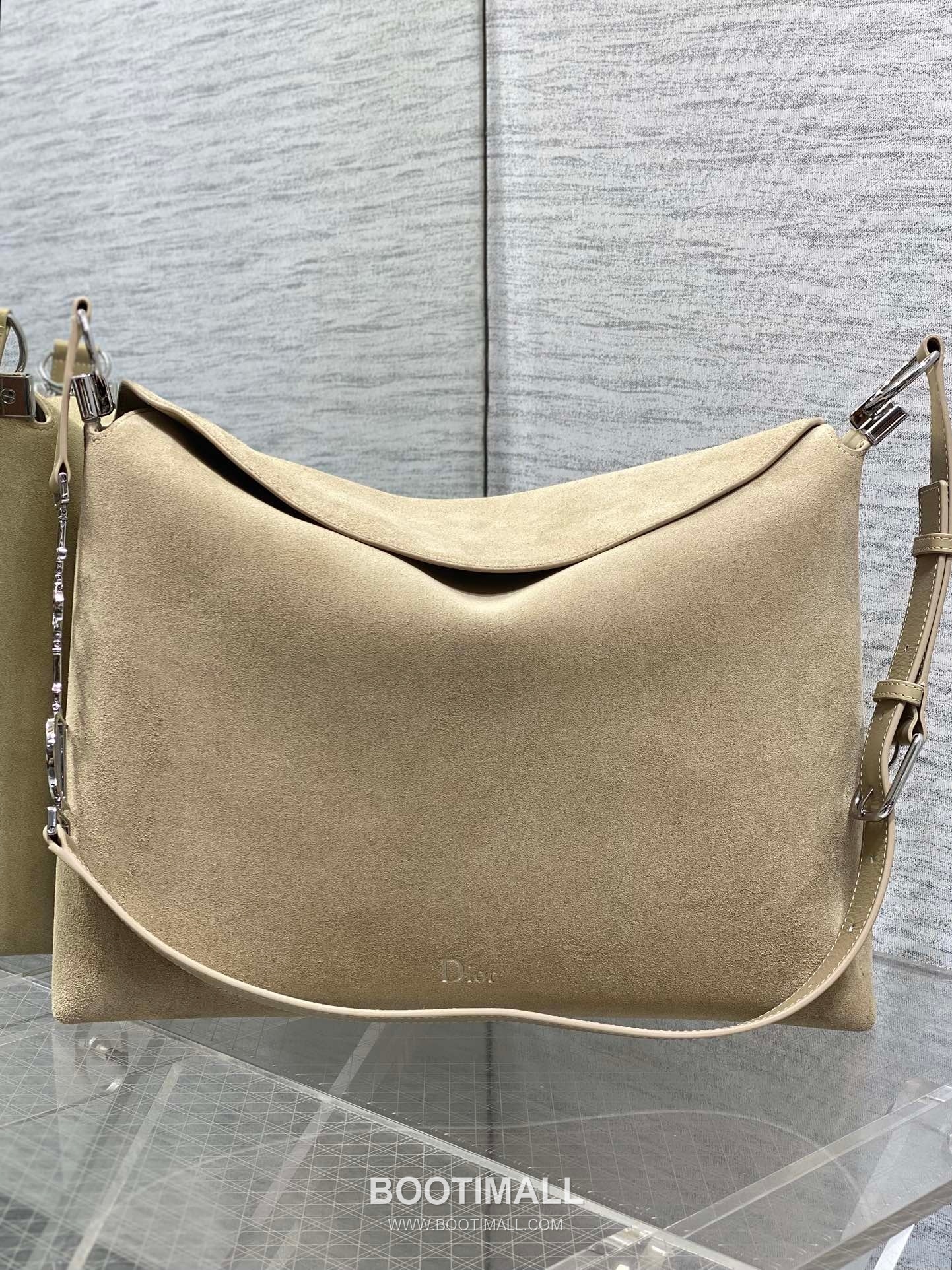 Dior Christian Dior Suede Leather Hobo Shoulder Bag 디올 크리스찬 디올 스웨이드 레더 호보 숄더 크로스백 39cm 1