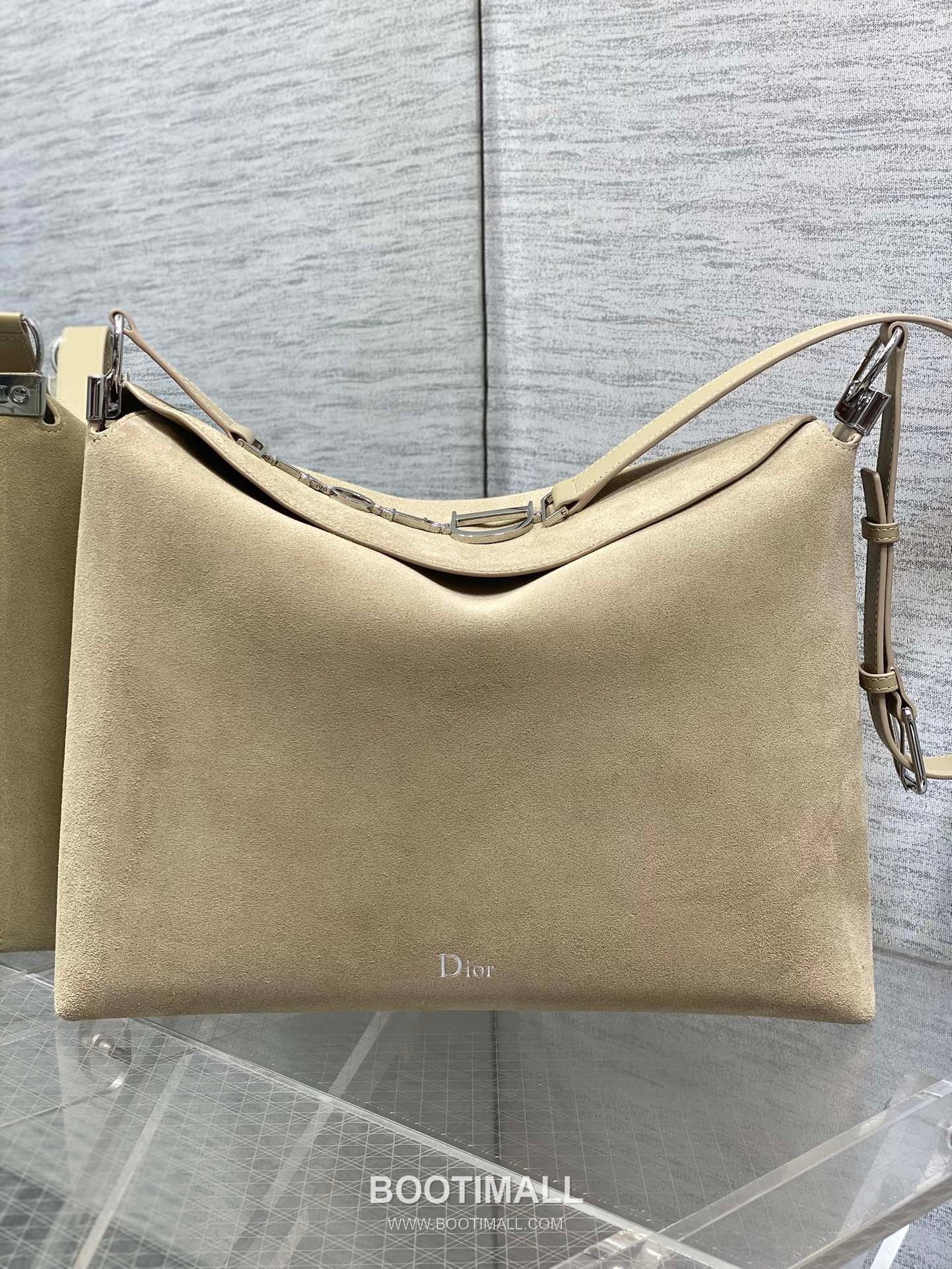 Dior Christian Dior Suede Leather Hobo Shoulder Bag 디올 크리스찬 디올 스웨이드 레더 호보 숄더 크로스백 39cm 2
