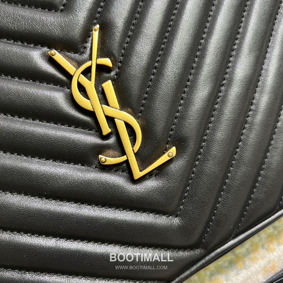 Saint Laurent Lou Calfskin Leather Camera Bag 574494 생로랑 루 카프스킨 레더 카메라 크로스백 23cm 14