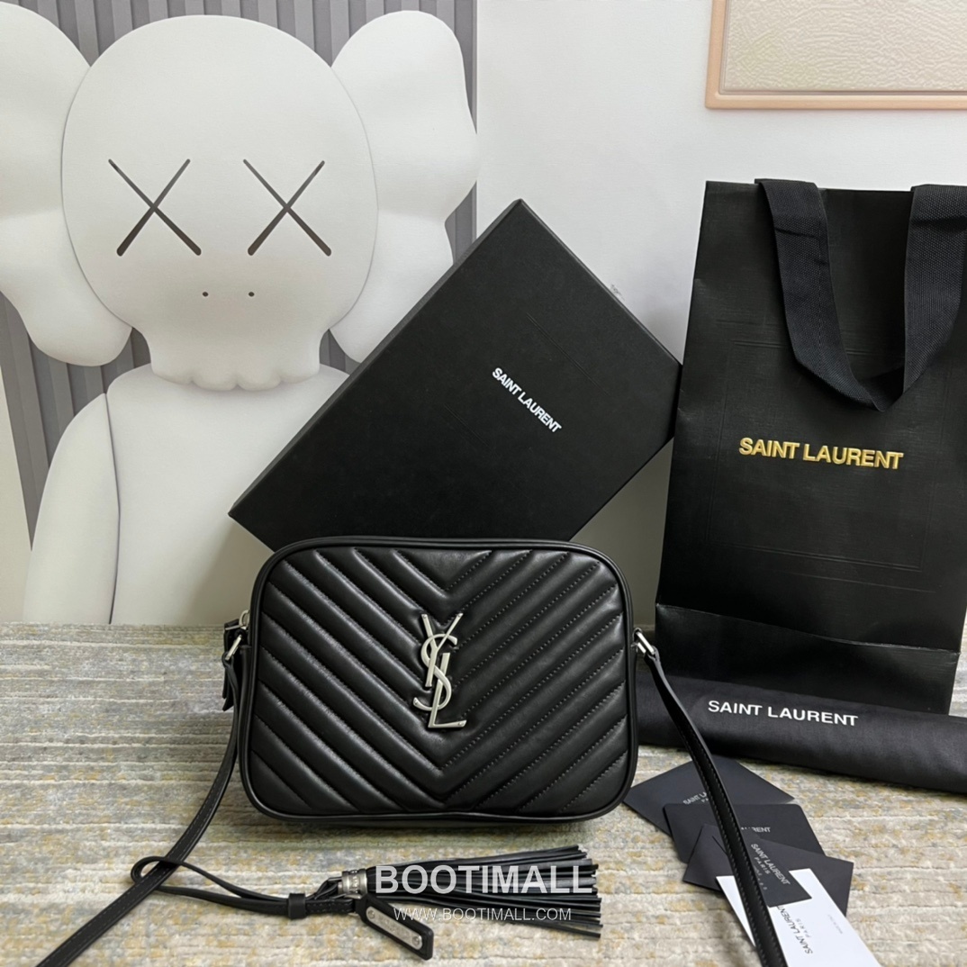 Saint Laurent Lou Calfskin Leather Camera Bag 574494 생로랑 루 카프스킨 레더 카메라 크로스백 23cm 1