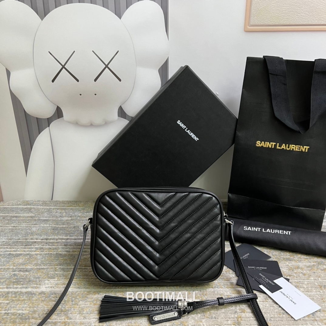 Saint Laurent Lou Calfskin Leather Camera Bag 574494 생로랑 루 카프스킨 레더 카메라 크로스백 23cm 2