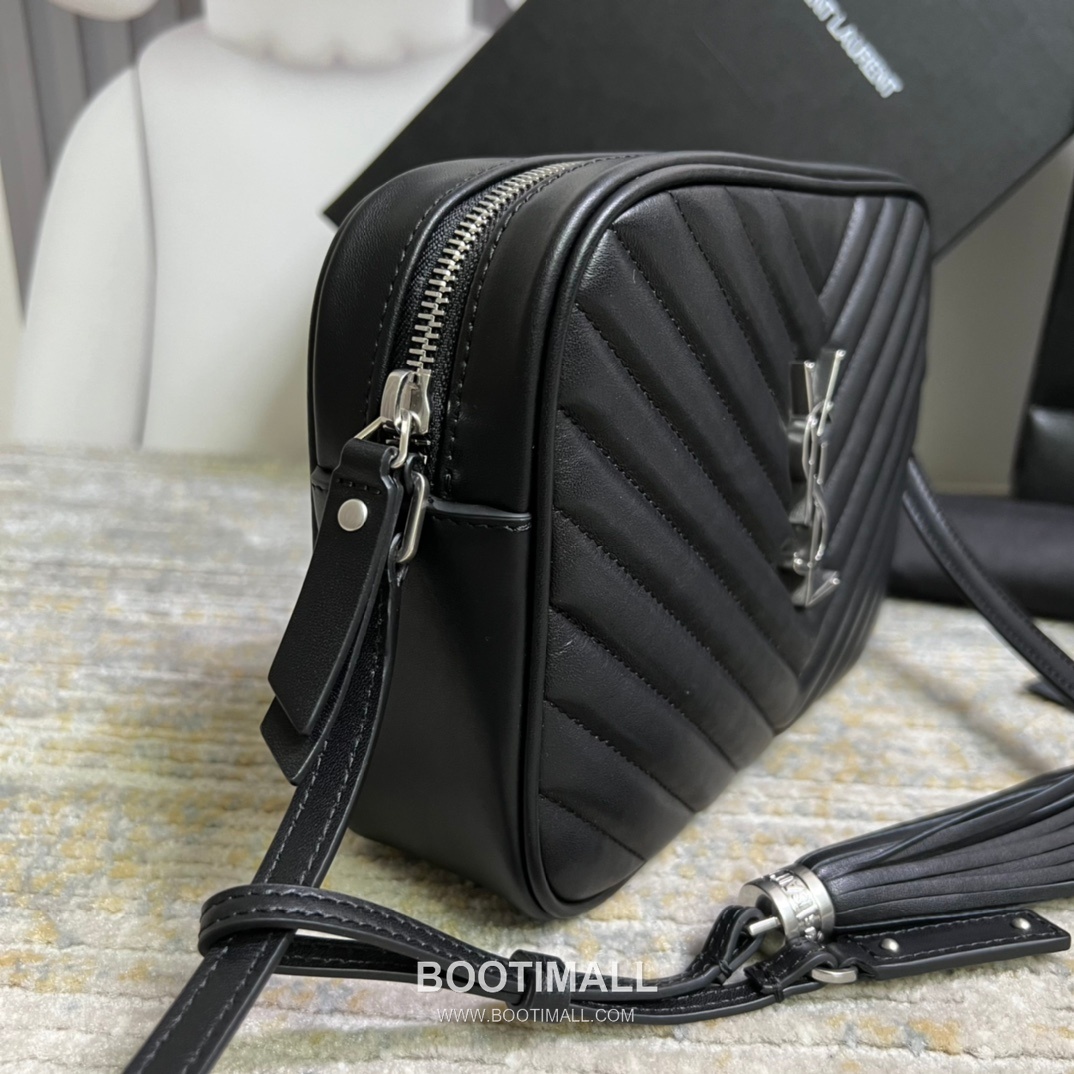 Saint Laurent Lou Calfskin Leather Camera Bag 574494 생로랑 루 카프스킨 레더 카메라 크로스백 23cm 3