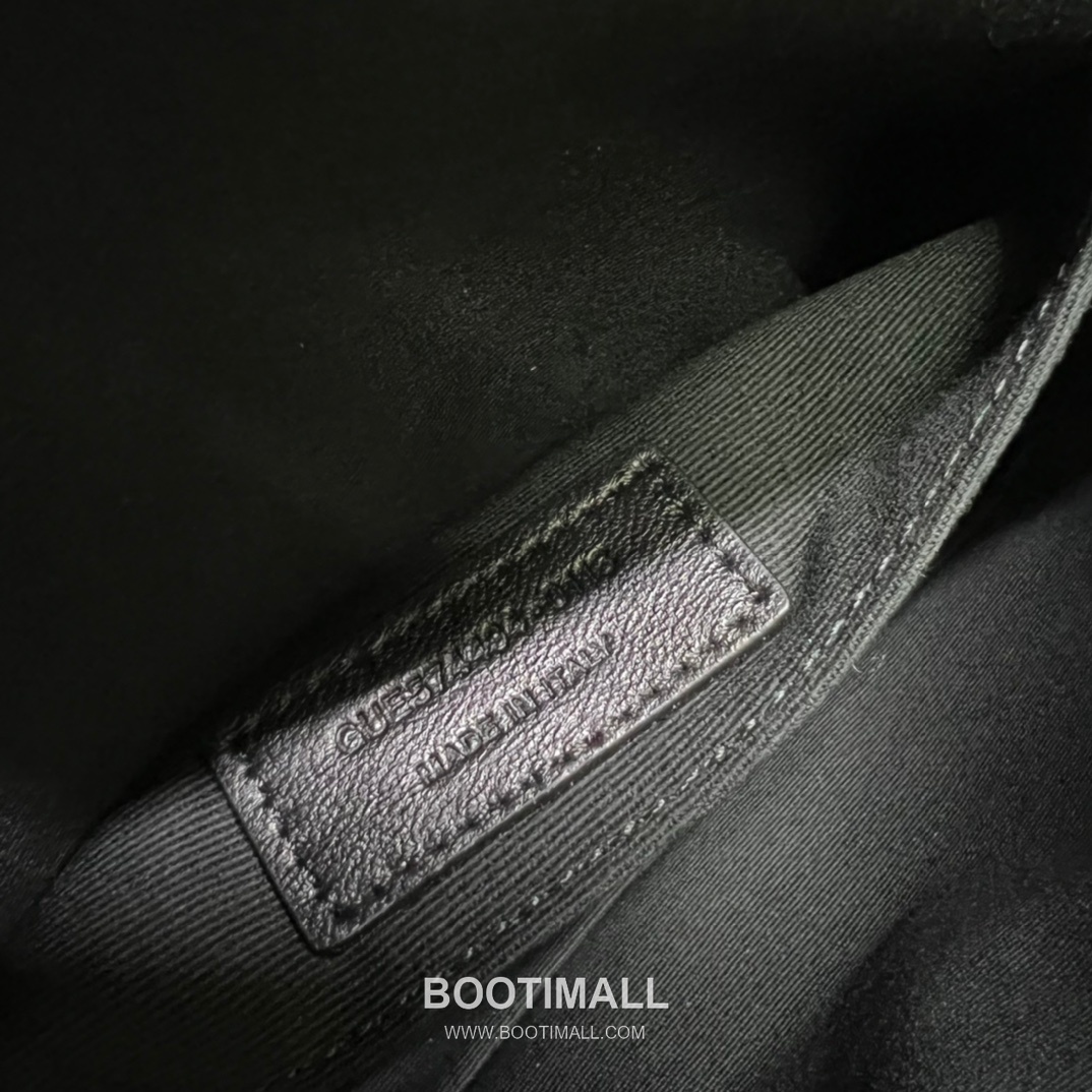 Saint Laurent Lou Calfskin Leather Camera Bag 574494 생로랑 루 카프스킨 레더 카메라 크로스백 23cm 9