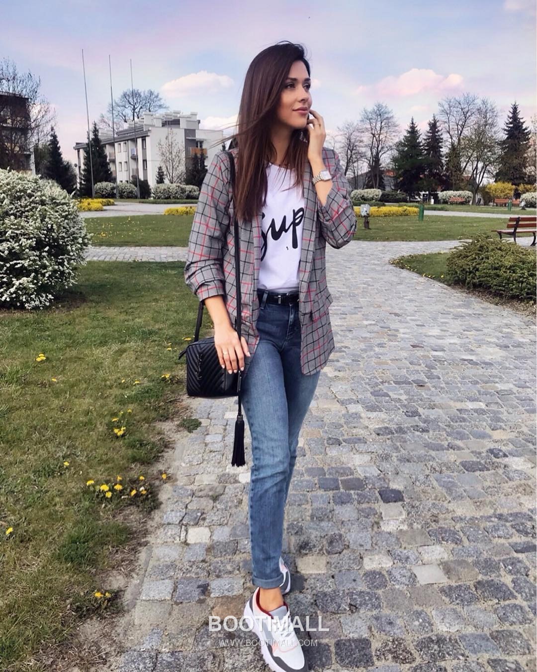 Saint Laurent Lou Calfskin Leather Camera Bag 574494 생로랑 루 카프스킨 레더 카메라 크로스백 23cm 3