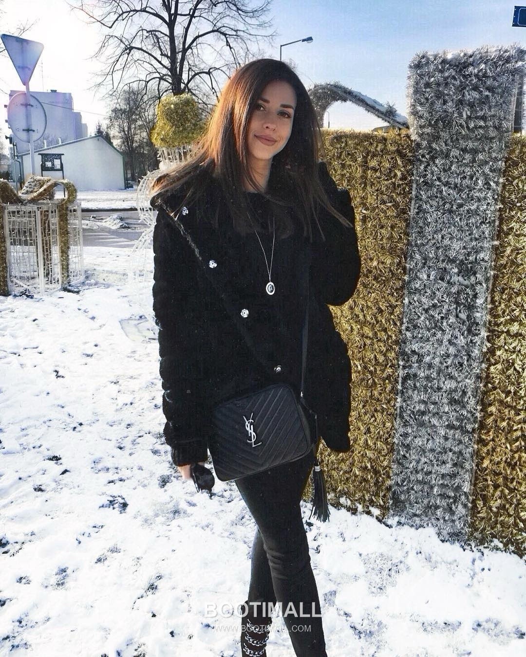 Saint Laurent Lou Calfskin Leather Camera Bag 574494 생로랑 루 카프스킨 레더 카메라 크로스백 23cm 4