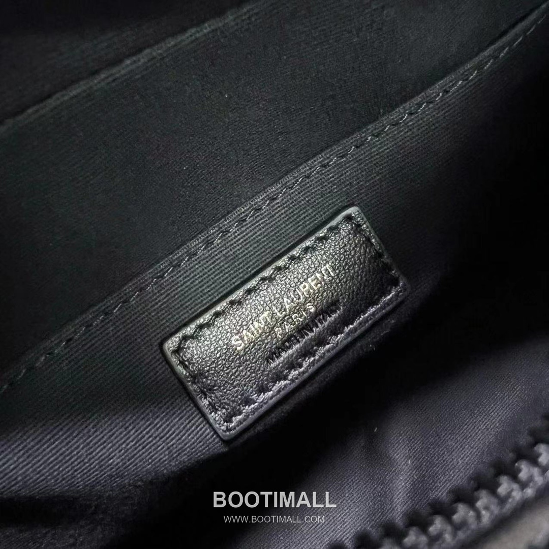 Saint Laurent Lou Calfskin Leather Camera Bag 574494 생로랑 루 카프스킨 레더 카메라 크로스백 23cm 17