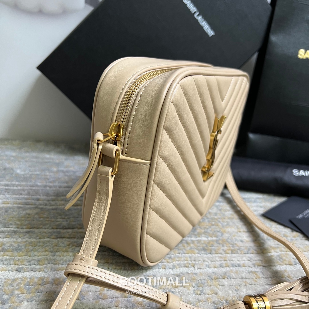 Saint Laurent Lou Calfskin Leather Camera Bag 574494 생로랑 루 카프스킨 레더 카메라 크로스백 23cm 3