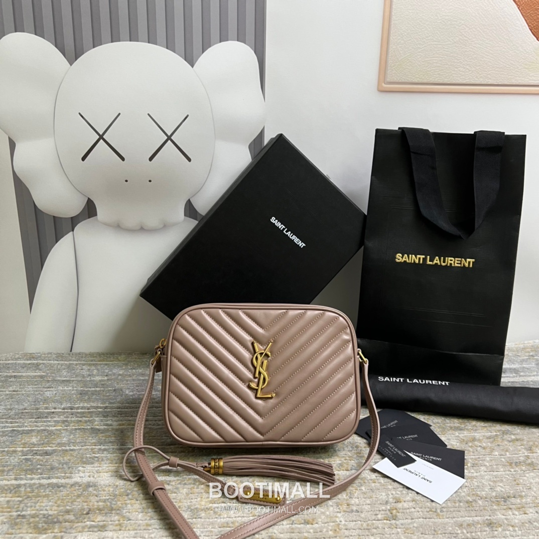 Saint Laurent Lou Calfskin Leather Camera Bag 574494 생로랑 루 카프스킨 레더 카메라 크로스백 23cm 1