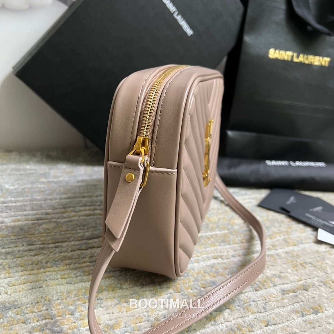 Saint Laurent Lou Calfskin Leather Camera Bag 574494 생로랑 루 카프스킨 레더 카메라 크로스백 23cm 3