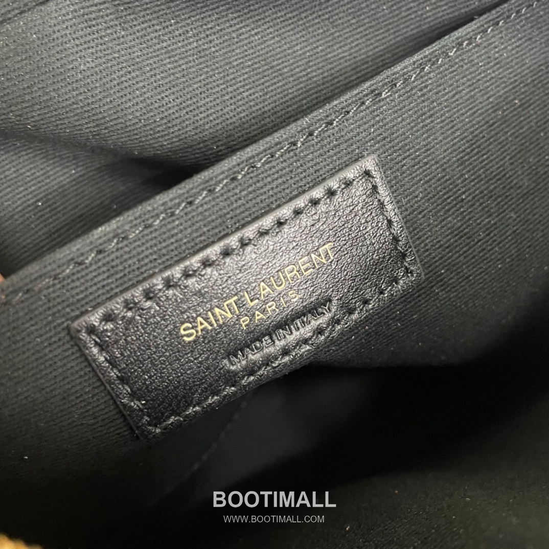 Saint Laurent Lou Calfskin Leather Camera Bag 574494 생로랑 루 카프스킨 레더 카메라 크로스백 23cm 15