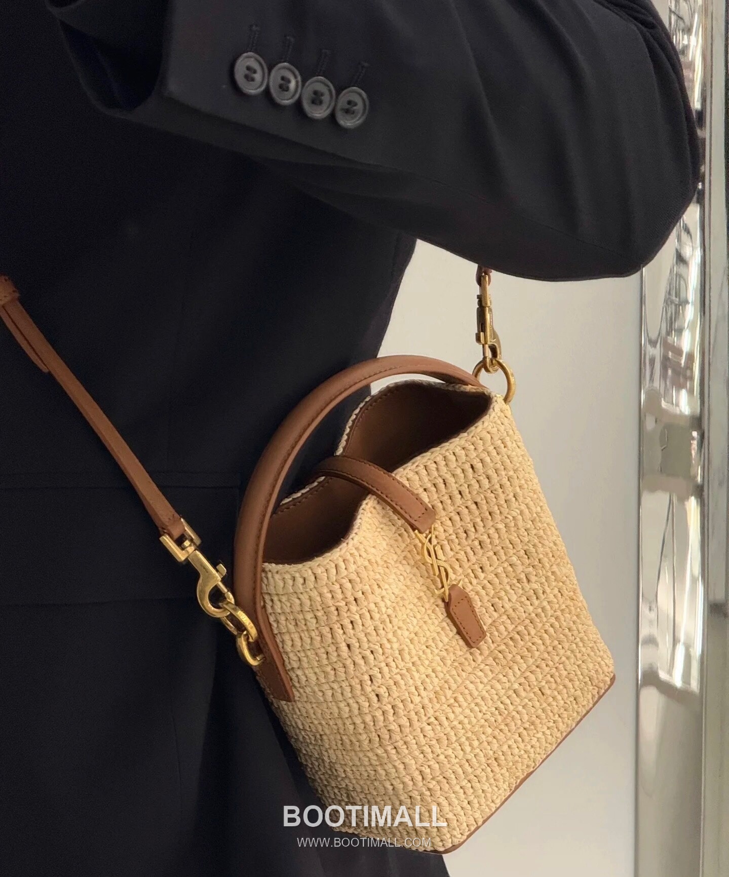 Saint Laurent Le 37 Raffia Straw Leather Mini Bucket Bag 765870 생로랑 르 37 라피아 스트로 레더 미니 버킷백 15cm 2