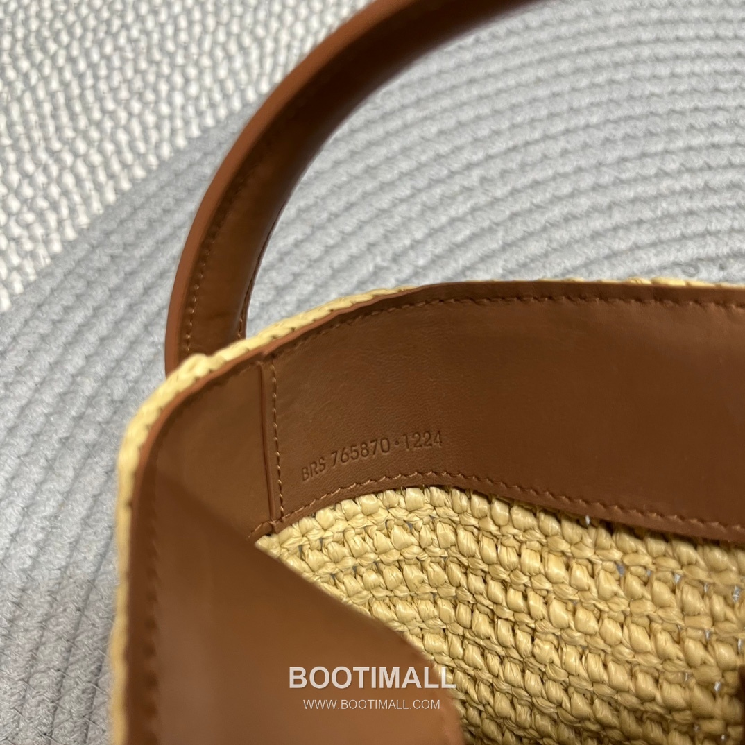 Saint Laurent Le 37 Raffia Straw Leather Mini Bucket Bag 765870 생로랑 르 37 라피아 스트로 레더 미니 버킷백 15cm 18