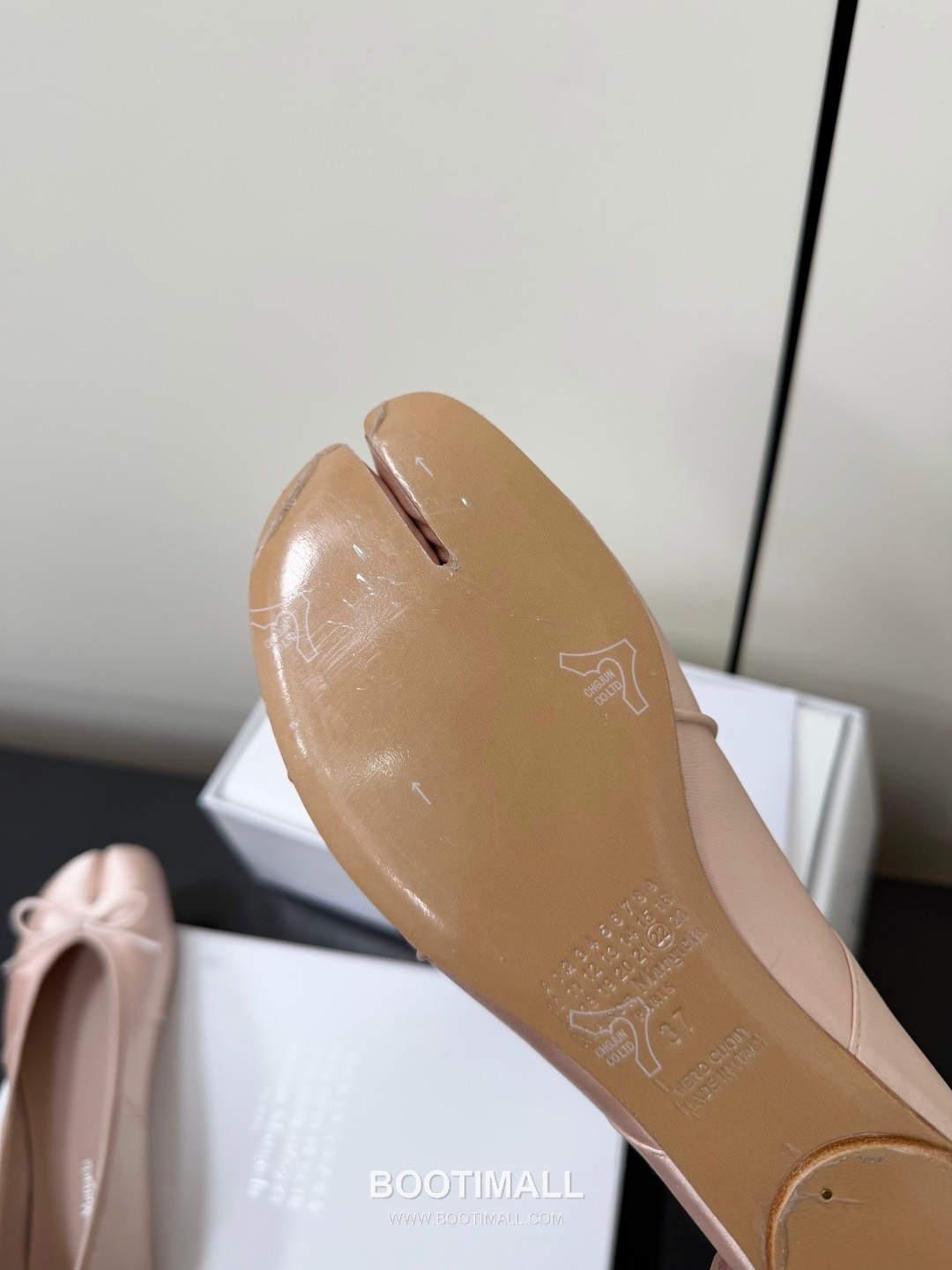 Maison Margiela MM6 Tabi Silk Leather Split Toe Ballet Flats 메종 마르지엘라 MM6 타비 실크 레더 스플릿토 발레 플랫 슈즈 18