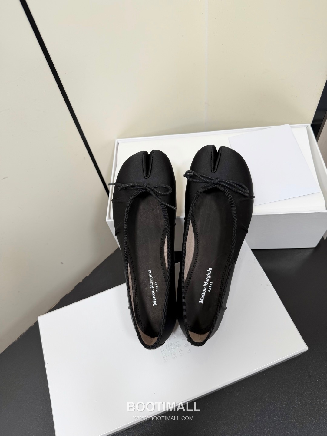 Maison Margiela MM6 Tabi Silk Leather Split Toe Ballet Flats 메종 마르지엘라 MM6 타비 실크 레더 스플릿토 발레 플랫 슈즈 5