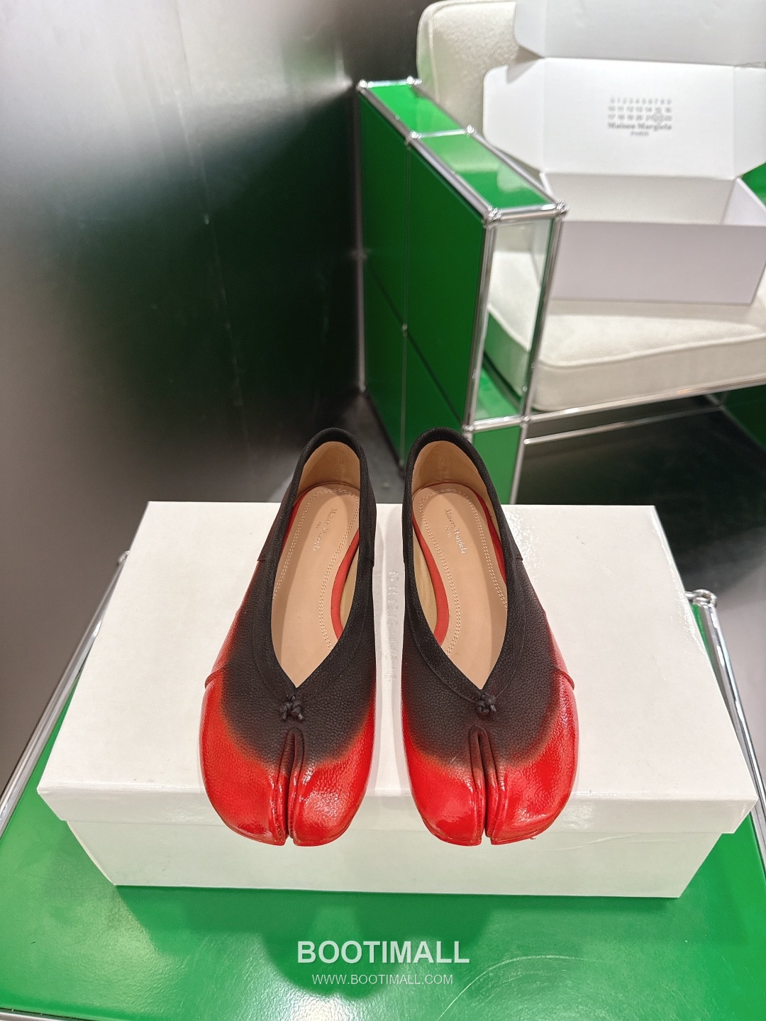 Maison Margiela Tabi Suede Leather Split Toe Ballet Flats 메종 마르지엘라 타비 스웨이드 레더 스플릿토 발레 플랫 슈즈 1