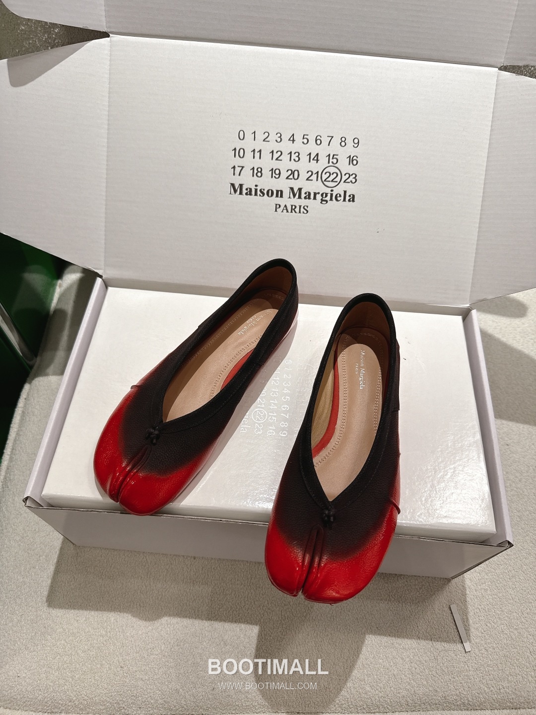 Maison Margiela Tabi Suede Leather Split Toe Ballet Flats 메종 마르지엘라 타비 스웨이드 레더 스플릿토 발레 플랫 슈즈 3