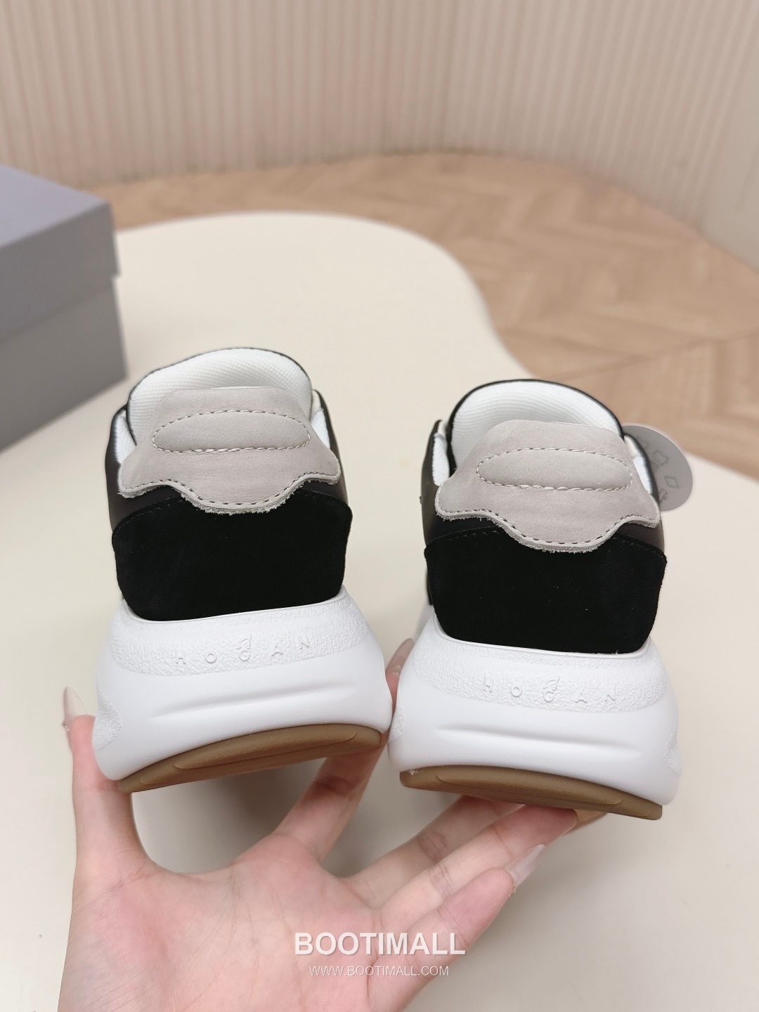 HOGAN Interactive Leather Chunky Sole Runner Sneakers 호간 인터랙티브 레더 청키솔 러너 스니커즈 4