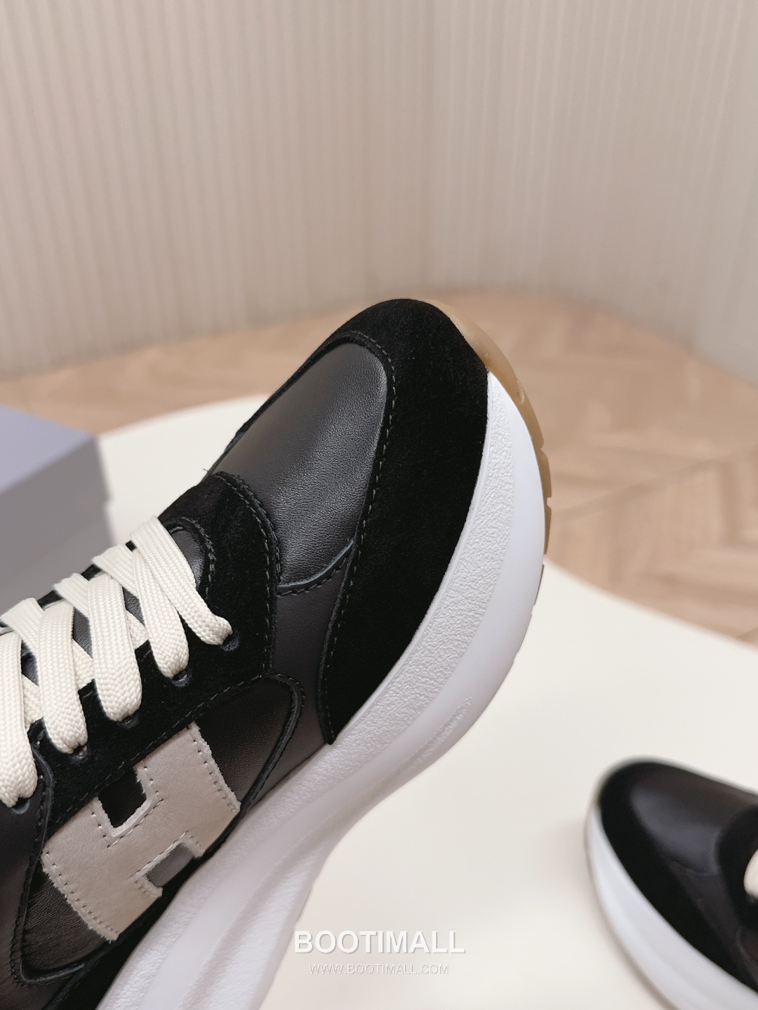 HOGAN Interactive Leather Chunky Sole Runner Sneakers 호간 인터랙티브 레더 청키솔 러너 스니커즈 5