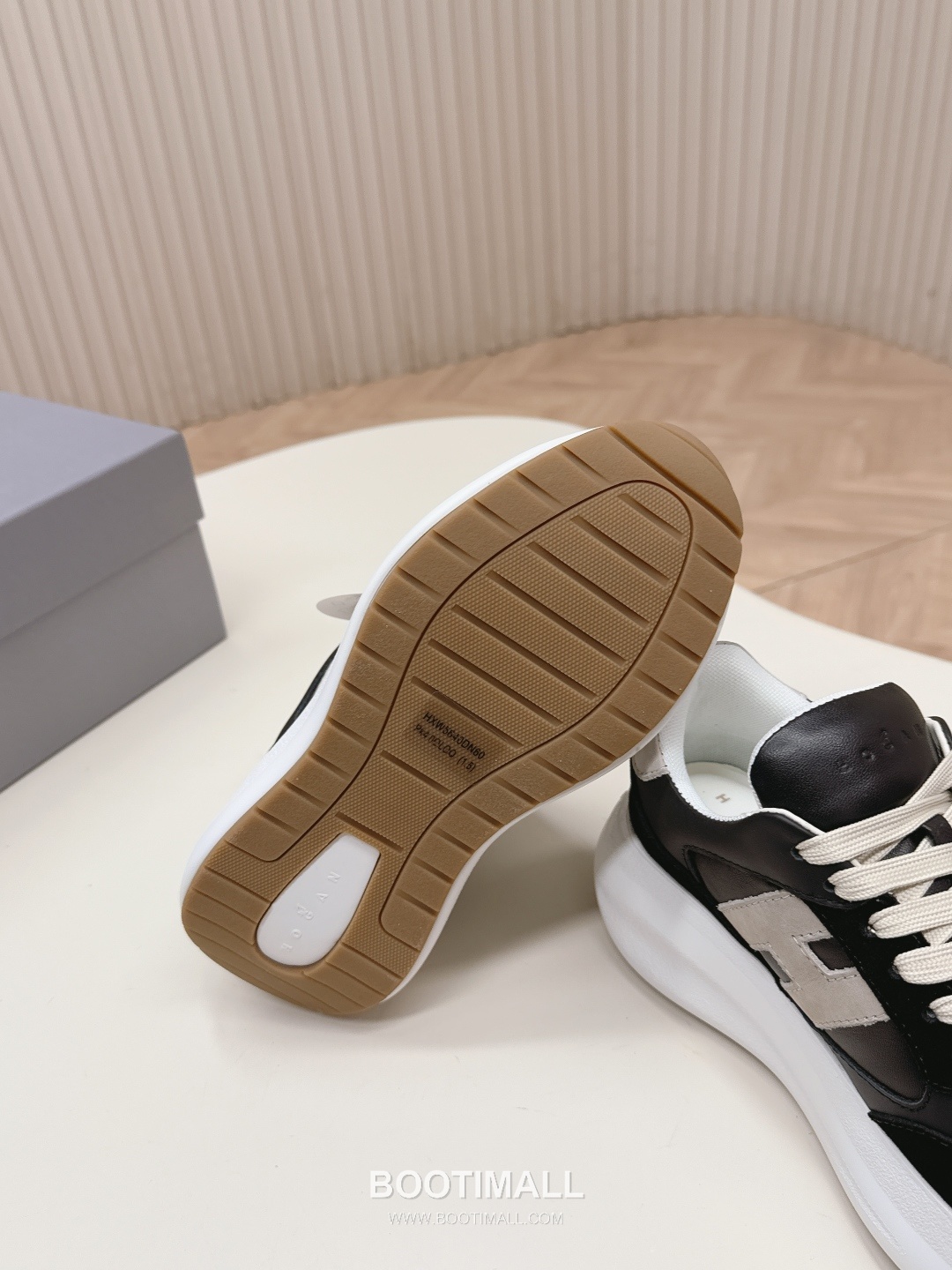 HOGAN Interactive Leather Chunky Sole Runner Sneakers 호간 인터랙티브 레더 청키솔 러너 스니커즈 8