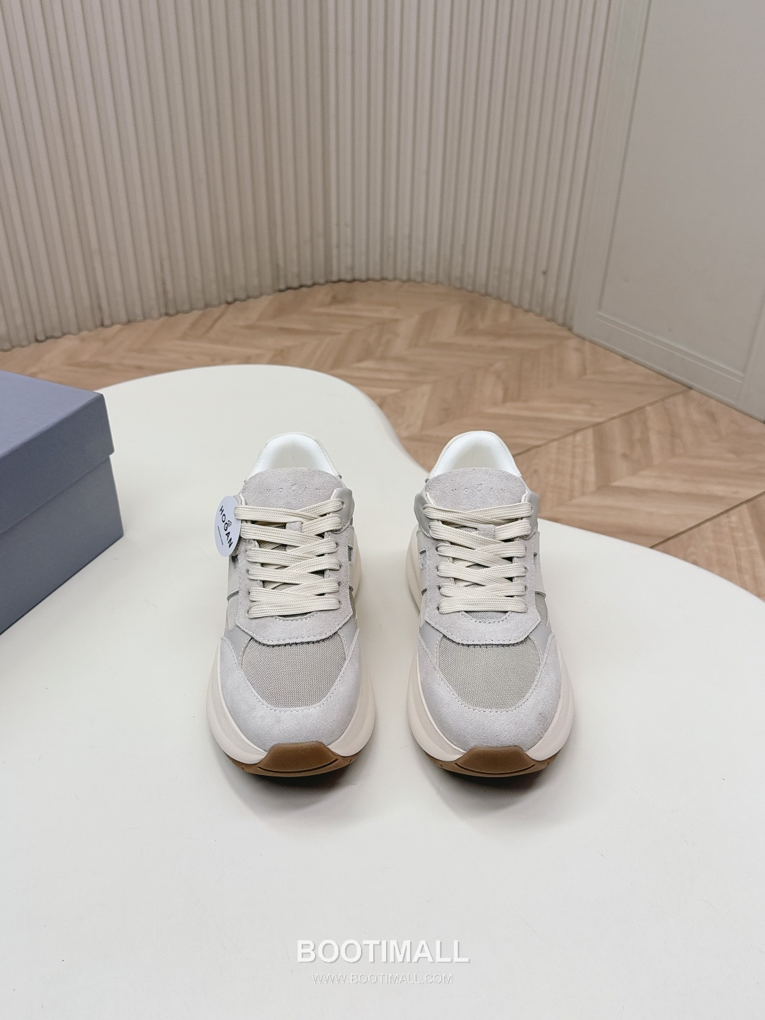 HOGAN Interactive Leather Chunky Sole Runner Sneakers 호간 인터랙티브 레더 청키솔 러너 스니커즈 1