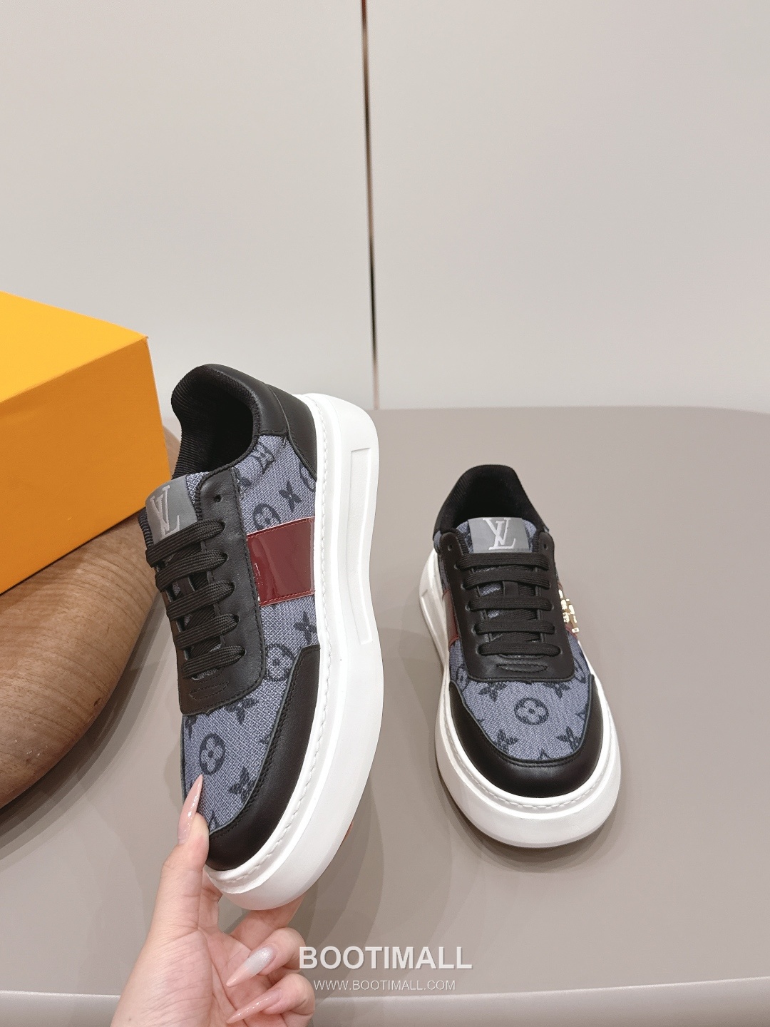 Louis Vuitton Trainer Leather Fabric Chunky Sole Sneakers 루이비통 트레이너 레더 패브릭 청키솔 스니커즈 4
