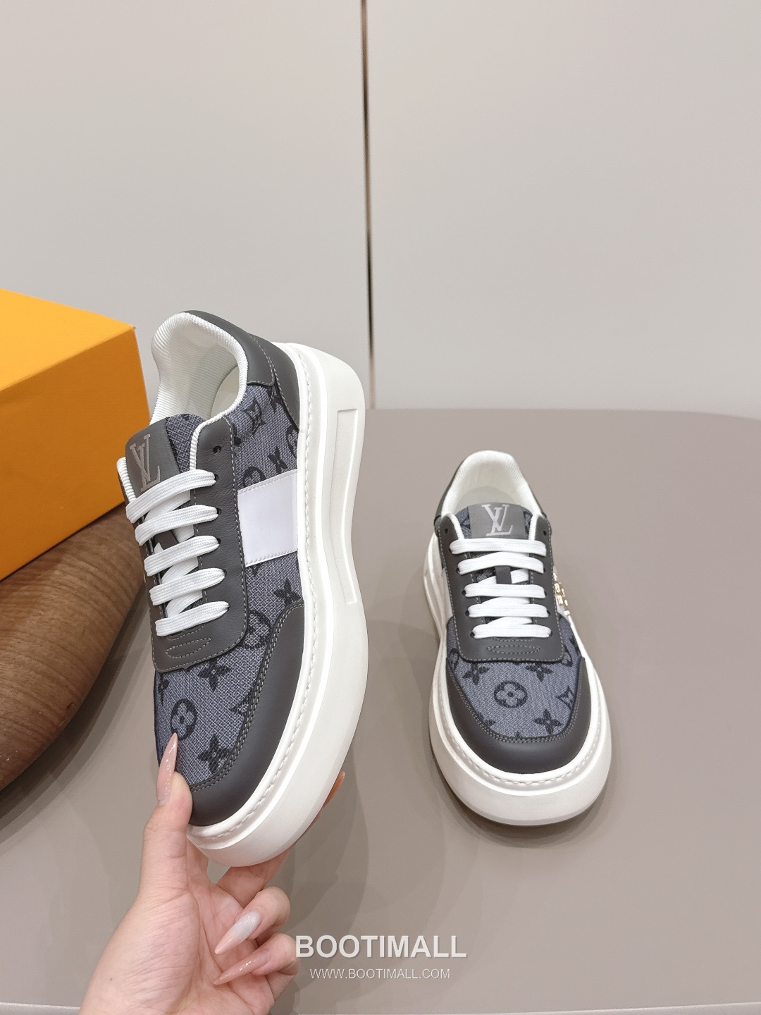 Louis Vuitton Trainer Leather Fabric Chunky Sole Sneakers 루이비통 트레이너 레더 패브릭 청키솔 스니커즈 4
