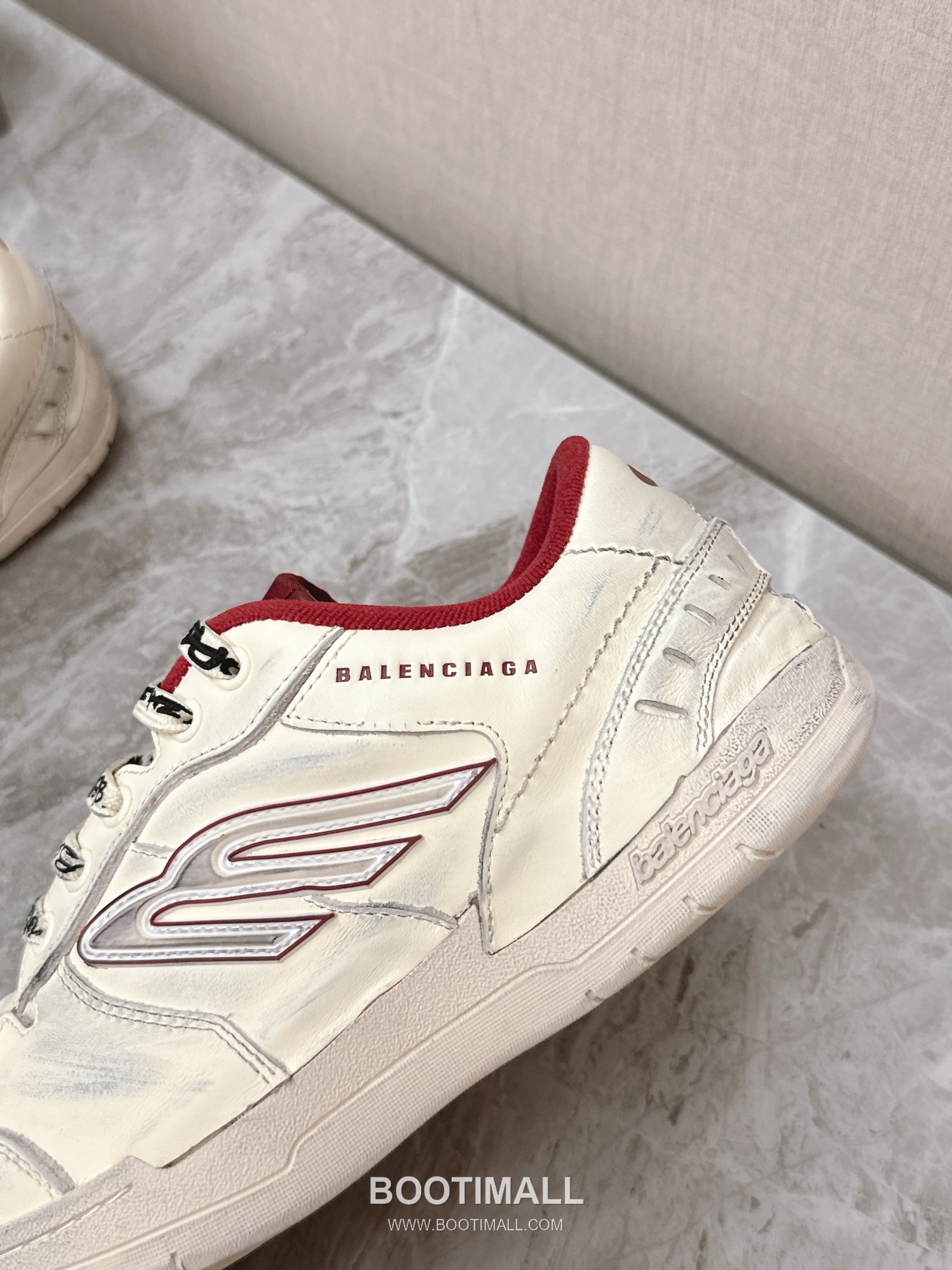 Balenciaga Hamptons Leather Distressed Chunky Sneakers 발렌시아가 햄튼스 레더 디스트레스드 청키 스니커즈 7