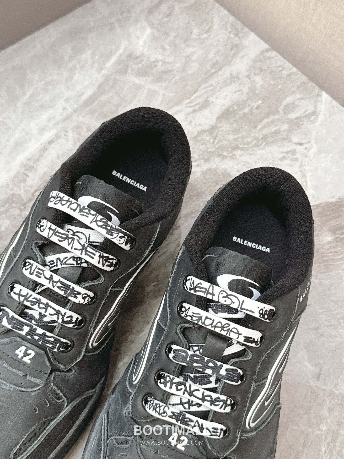 Balenciaga Hamptons Leather Distressed Chunky Sneakers 발렌시아가 햄튼스 레더 디스트레스드 청키 스니커즈 8