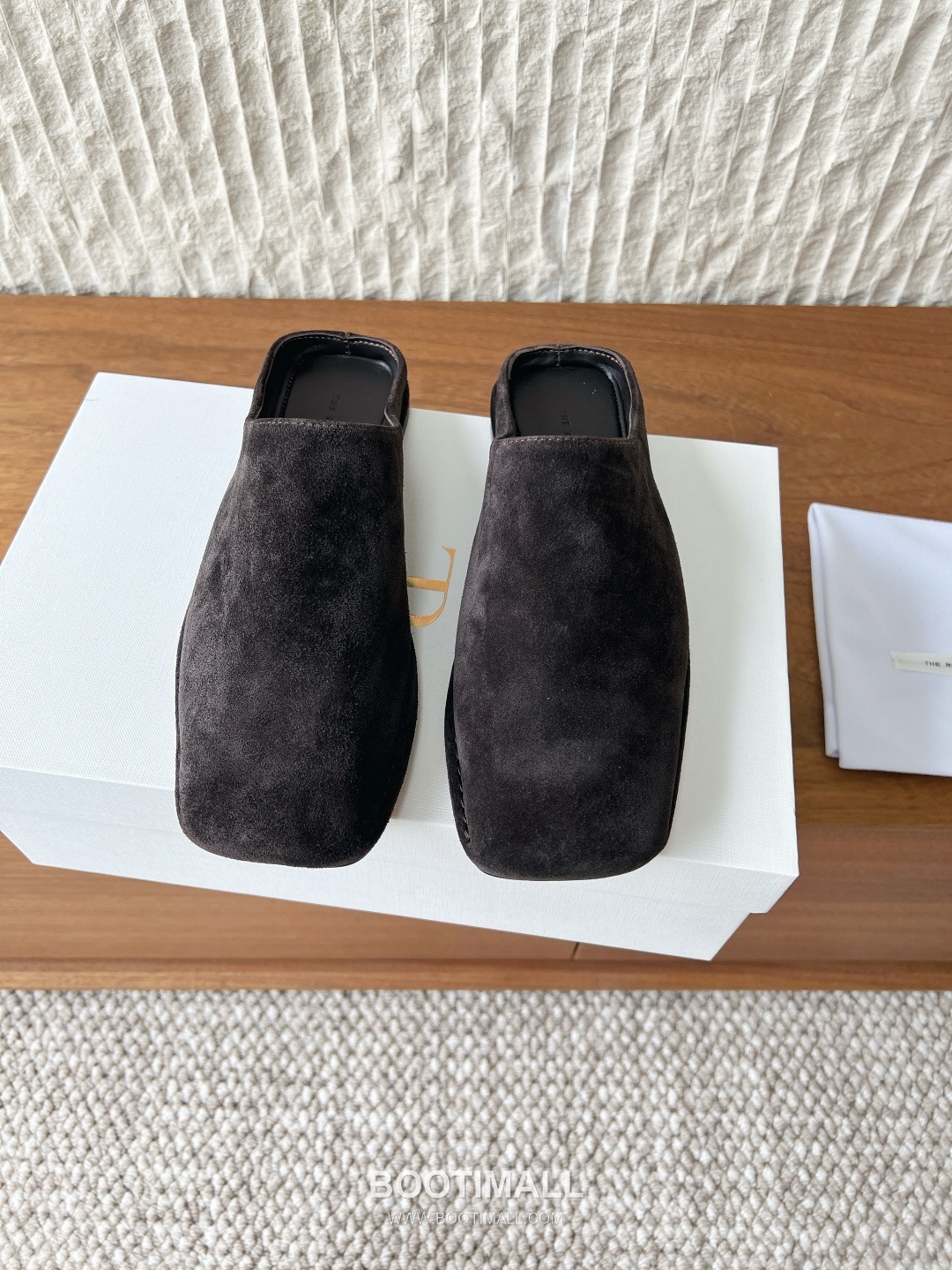 The Row Leather Suede Open Back Mule Flats 더로우 레더 스웨이드 오픈백 뮬 플랫 슈즈 1