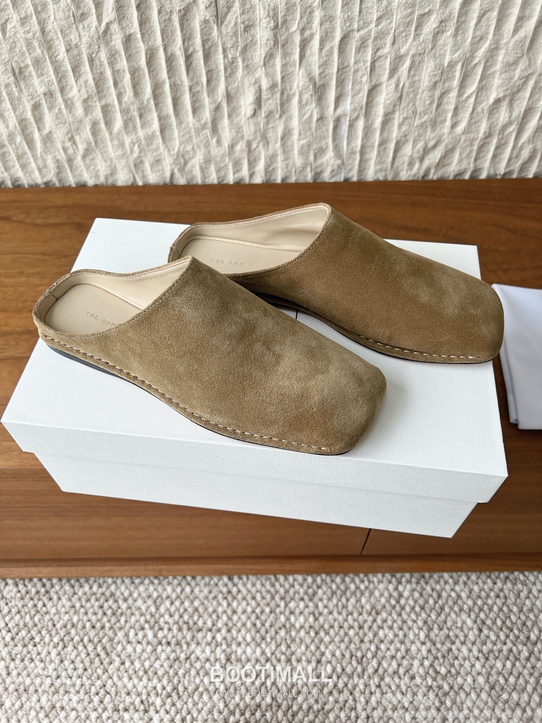 The Row Leather Suede Open Back Mule Flats 더로우 레더 스웨이드 오픈백 뮬 플랫 슈즈 2