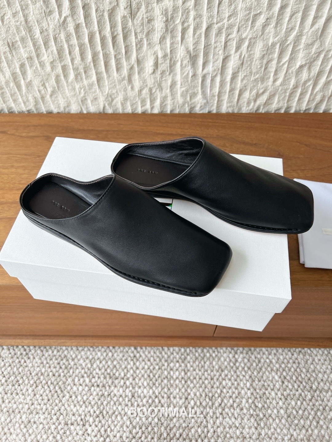 The Row Leather Suede Open Back Mule Flats 더로우 레더 스웨이드 오픈백 뮬 플랫 슈즈 2