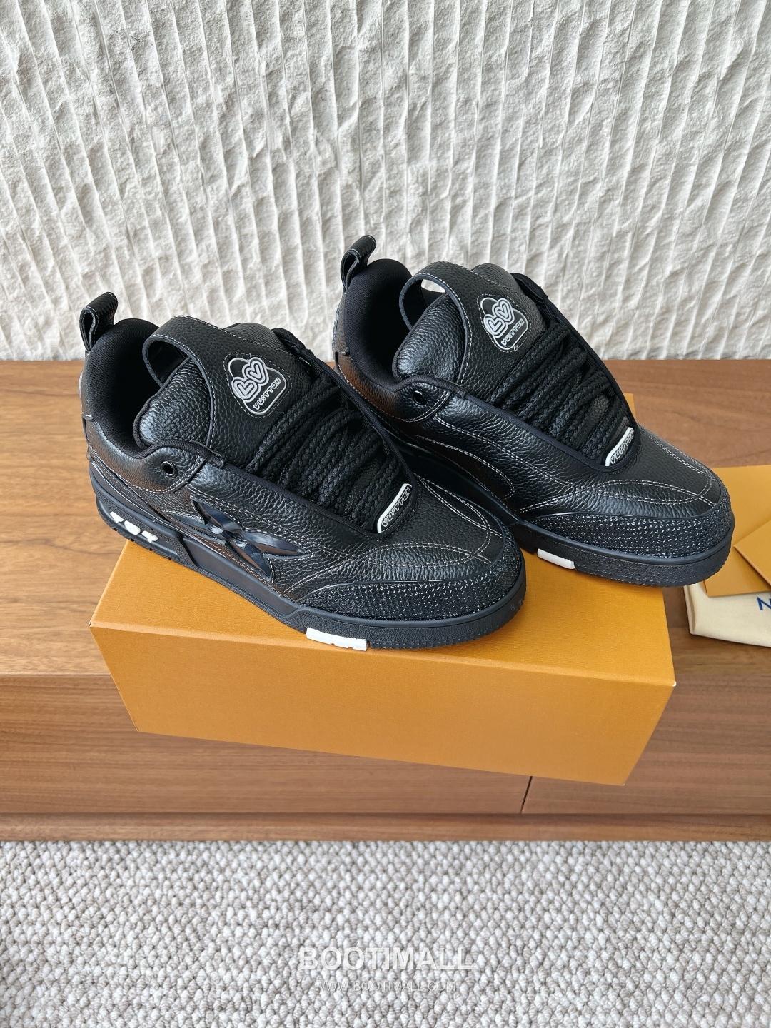 Louis Vuitton LV Skate Suede Leather Mesh Chunky Sneakers 루이비통 LV 스케이트 스웨이드 레더 메쉬 청키 스니커즈 2