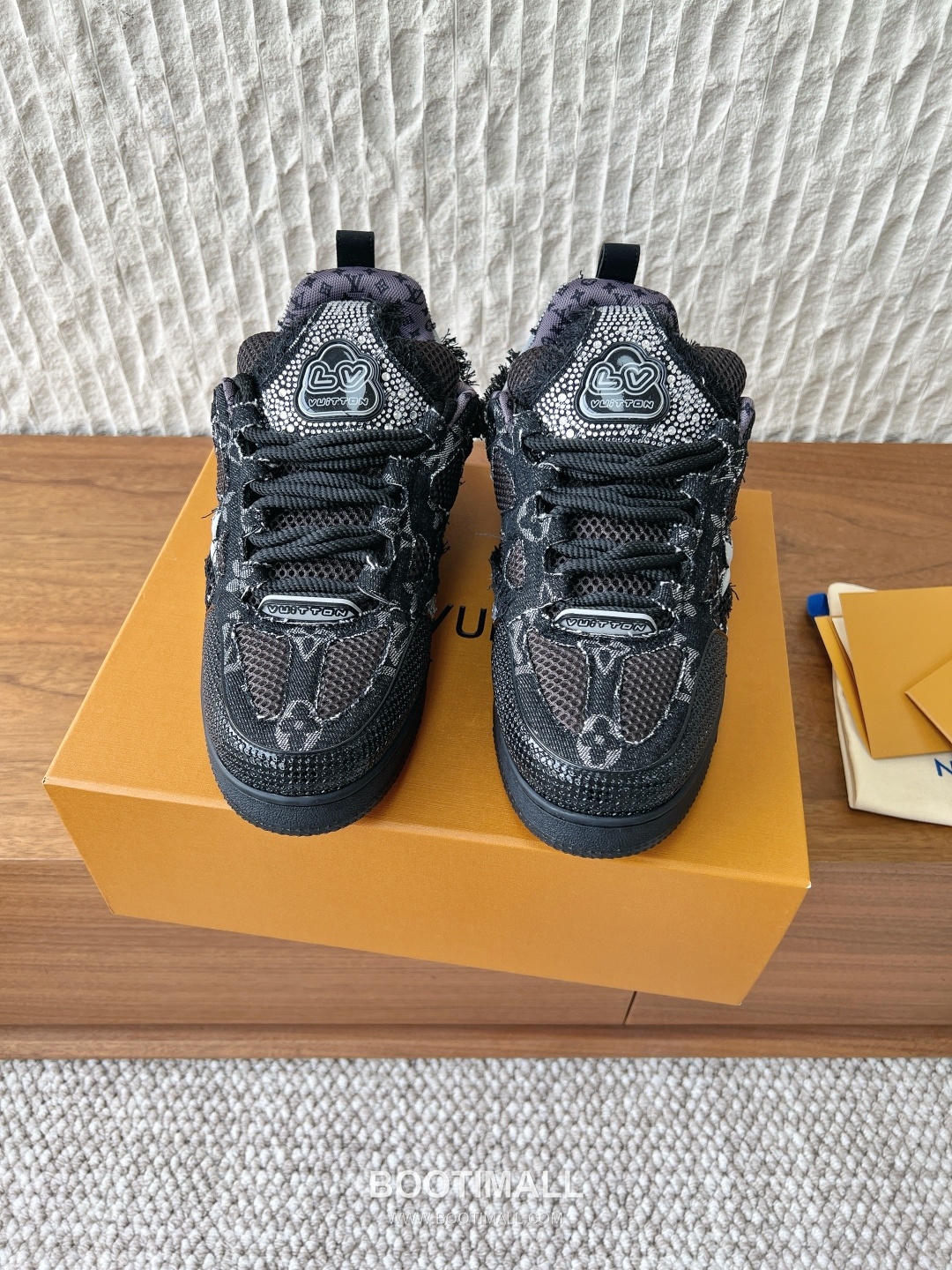 Louis Vuitton LV Skate Suede Leather Mesh Chunky Sneakers 루이비통 LV 스케이트 스웨이드 레더 메쉬 청키 스니커즈 1
