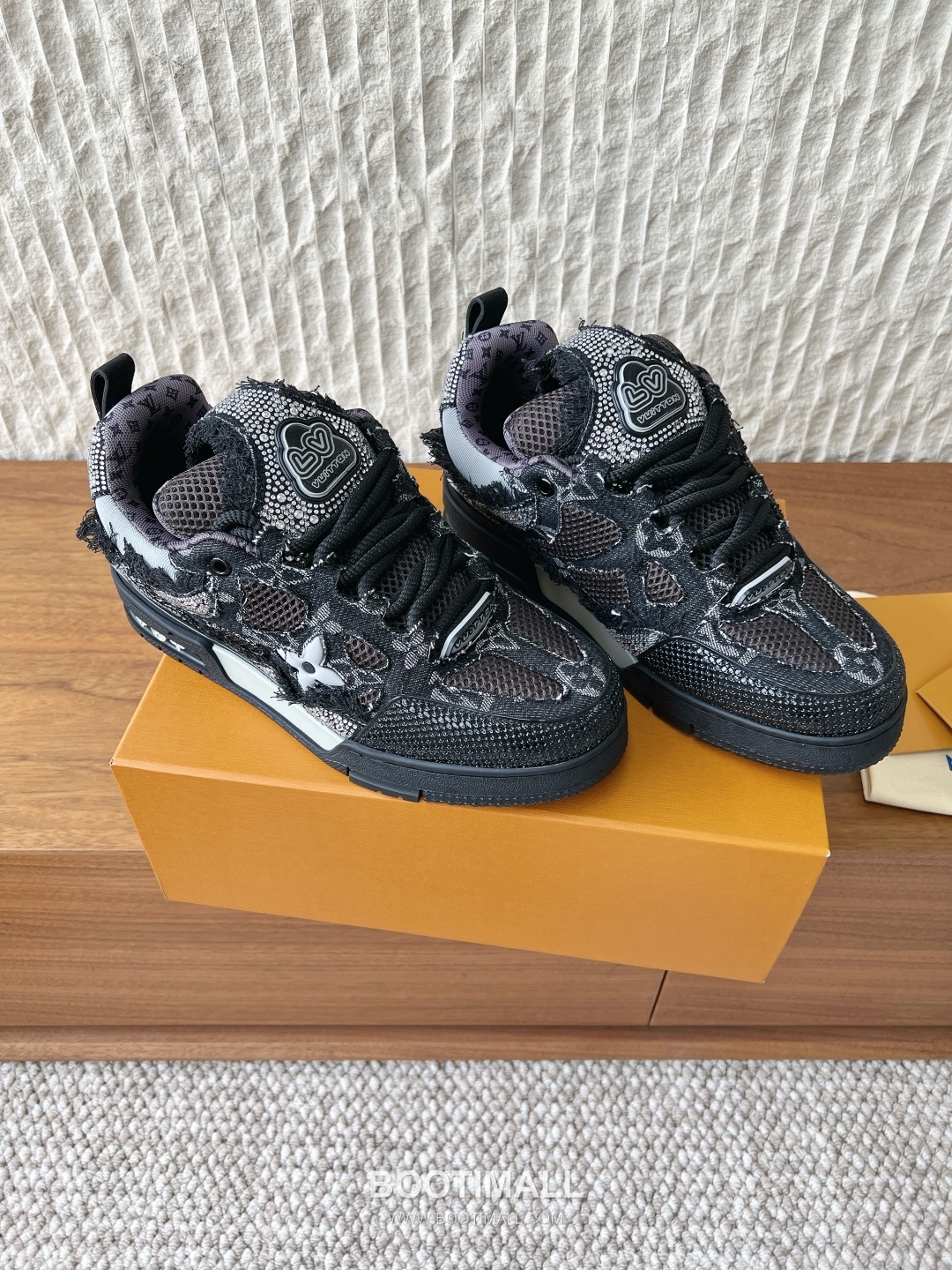 Louis Vuitton LV Skate Suede Leather Mesh Chunky Sneakers 루이비통 LV 스케이트 스웨이드 레더 메쉬 청키 스니커즈 2