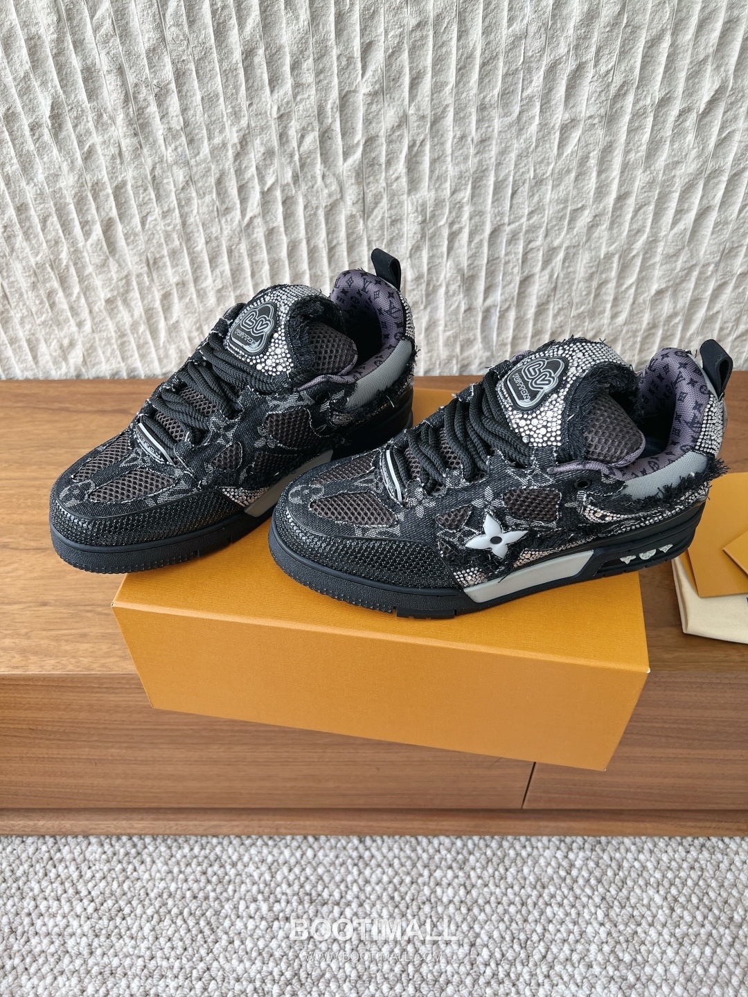 Louis Vuitton LV Skate Suede Leather Mesh Chunky Sneakers 루이비통 LV 스케이트 스웨이드 레더 메쉬 청키 스니커즈 3