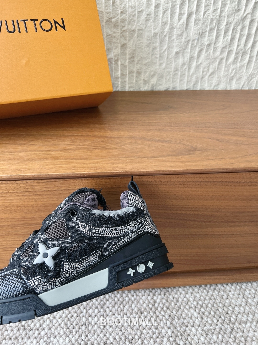 Louis Vuitton LV Skate Suede Leather Mesh Chunky Sneakers 루이비통 LV 스케이트 스웨이드 레더 메쉬 청키 스니커즈 7