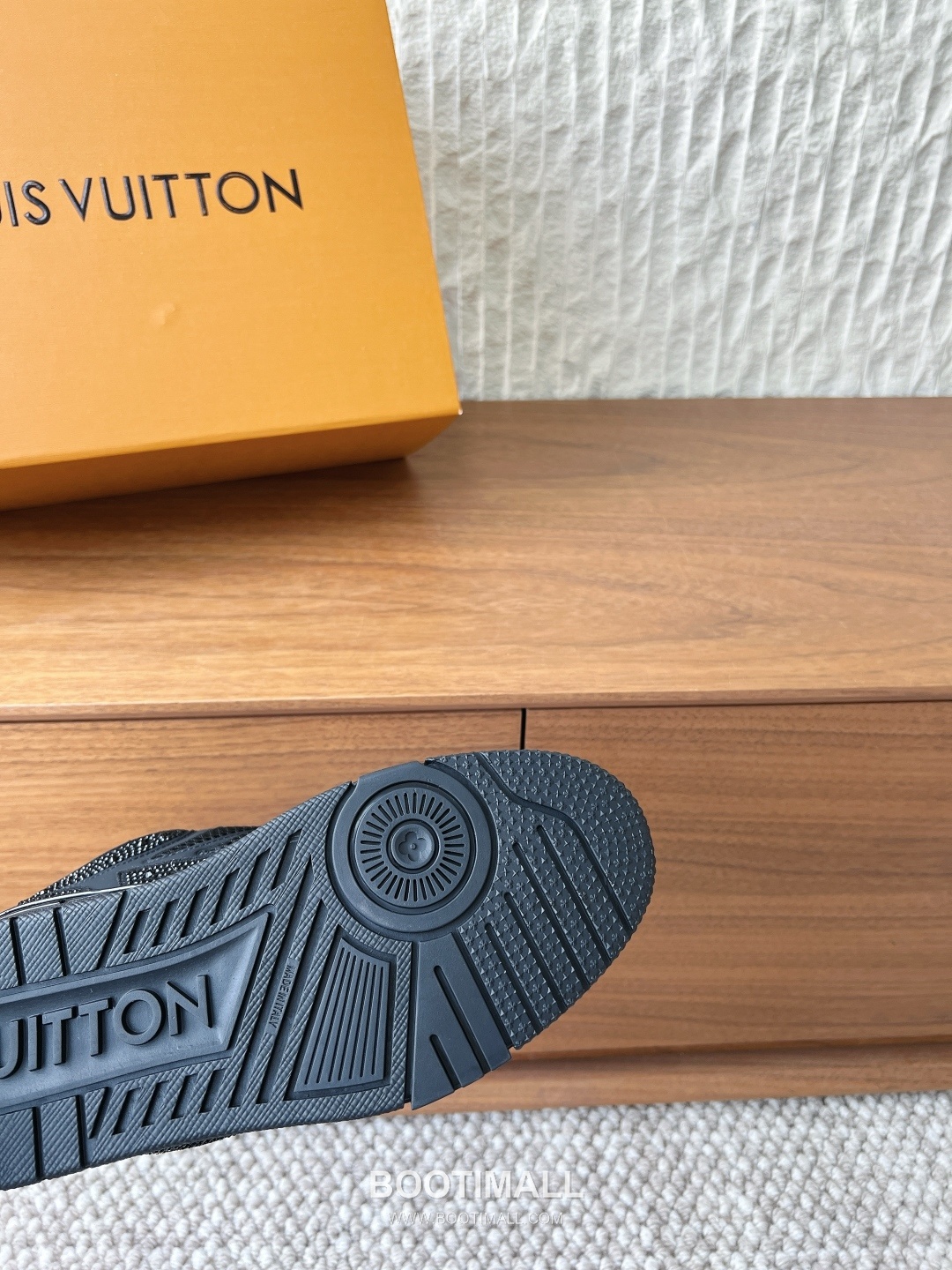 Louis Vuitton LV Skate Suede Leather Mesh Chunky Sneakers 루이비통 LV 스케이트 스웨이드 레더 메쉬 청키 스니커즈 9