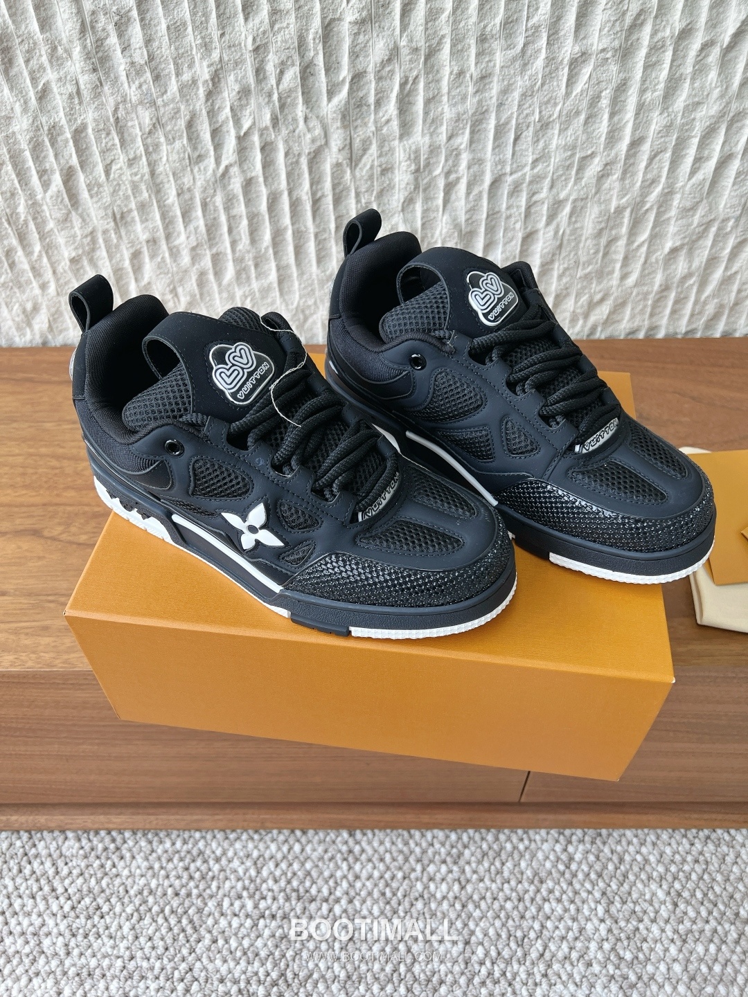 Louis Vuitton LV Skate Suede Leather Mesh Chunky Sneakers 루이비통 LV 스케이트 스웨이드 레더 메쉬 청키 스니커즈 2