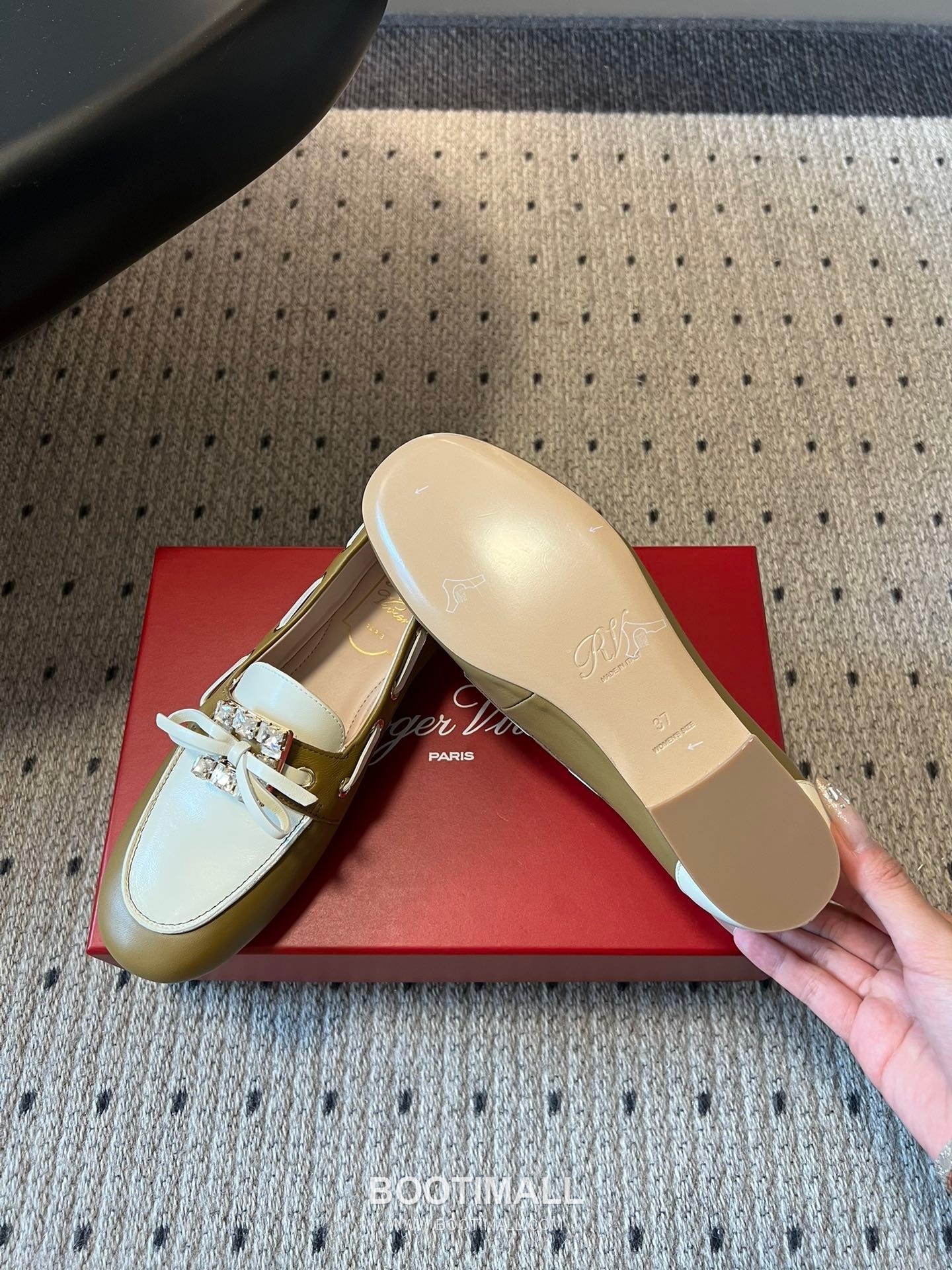 Roger Vivier Belle Vivier Leather Suede Crystal Buckle Loafer Shoes 로저 비비에 벨 비비에 레더 스웨이드 크리스탈 버클 로퍼 슈즈 11
