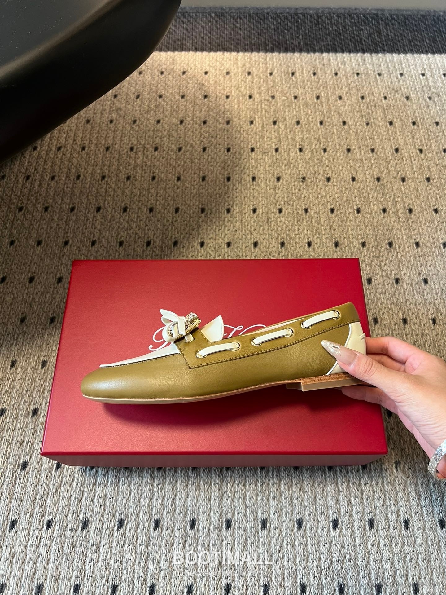 Roger Vivier Belle Vivier Leather Suede Crystal Buckle Loafer Shoes 로저 비비에 벨 비비에 레더 스웨이드 크리스탈 버클 로퍼 슈즈 13